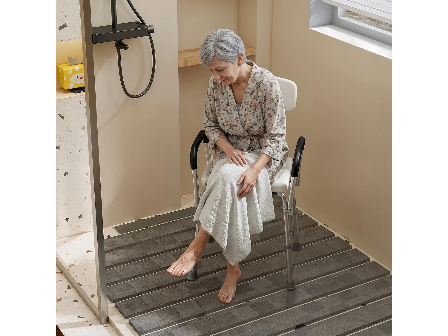 Sedia per doccia e vasca da bagno con braccioli e altezza regolabile