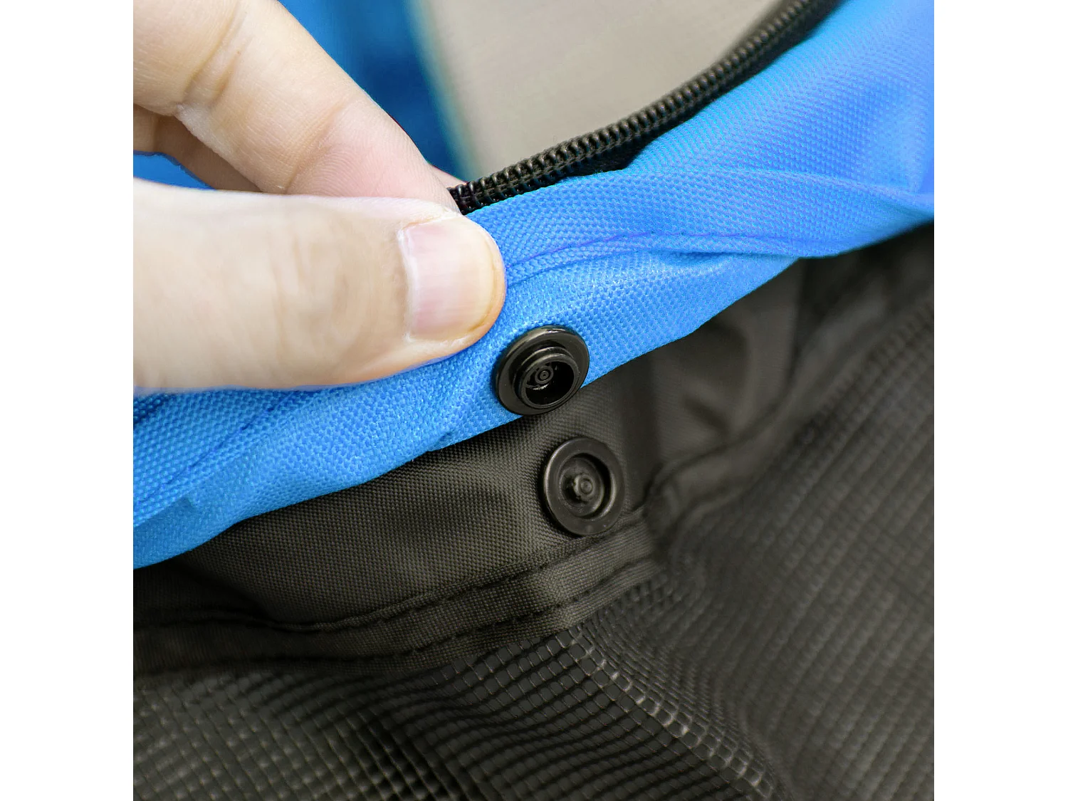 Passeggino per cani pieghevole con tettuccio e ruote girevoli blu