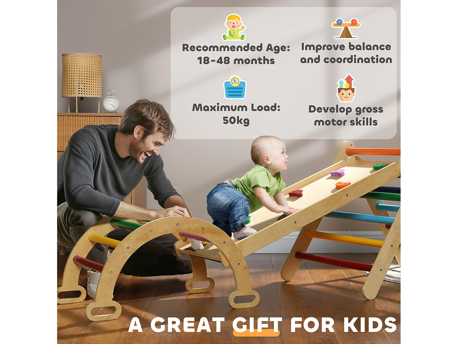 Gioco per bambini con triangolo arco da arrampicata e rampa con pietre