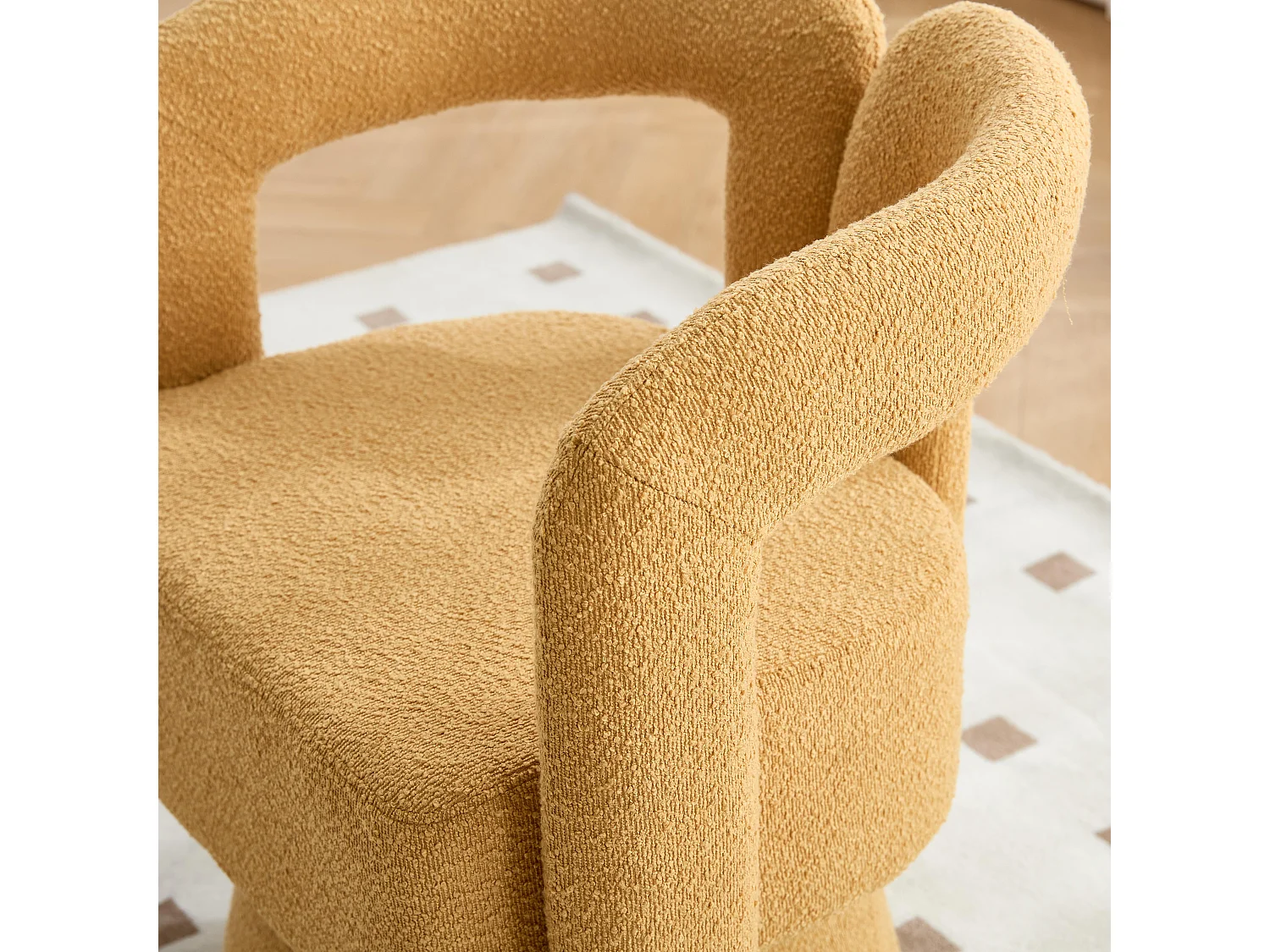 360° draaibare fauteuil in gele teddystof - dubbele boogrugleuning en modern design