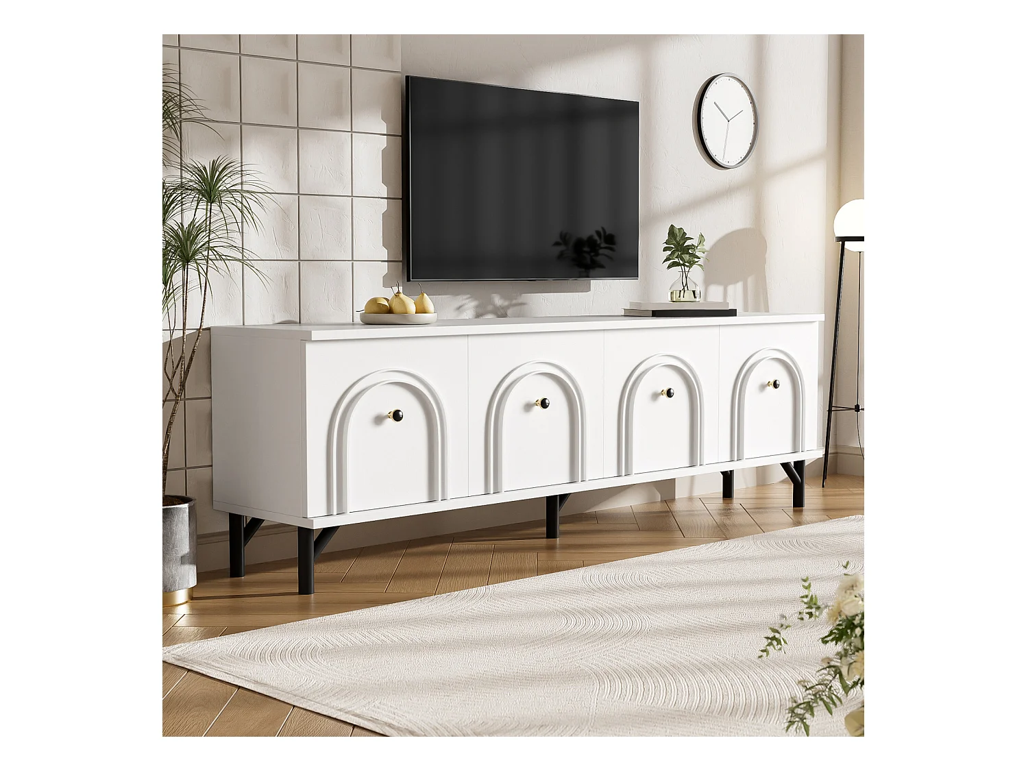 Meuble TV moderne 4 portes blanc de 160 cm, avec charnières à fermeture amortie et design élégant. Idéal pour votre salon.