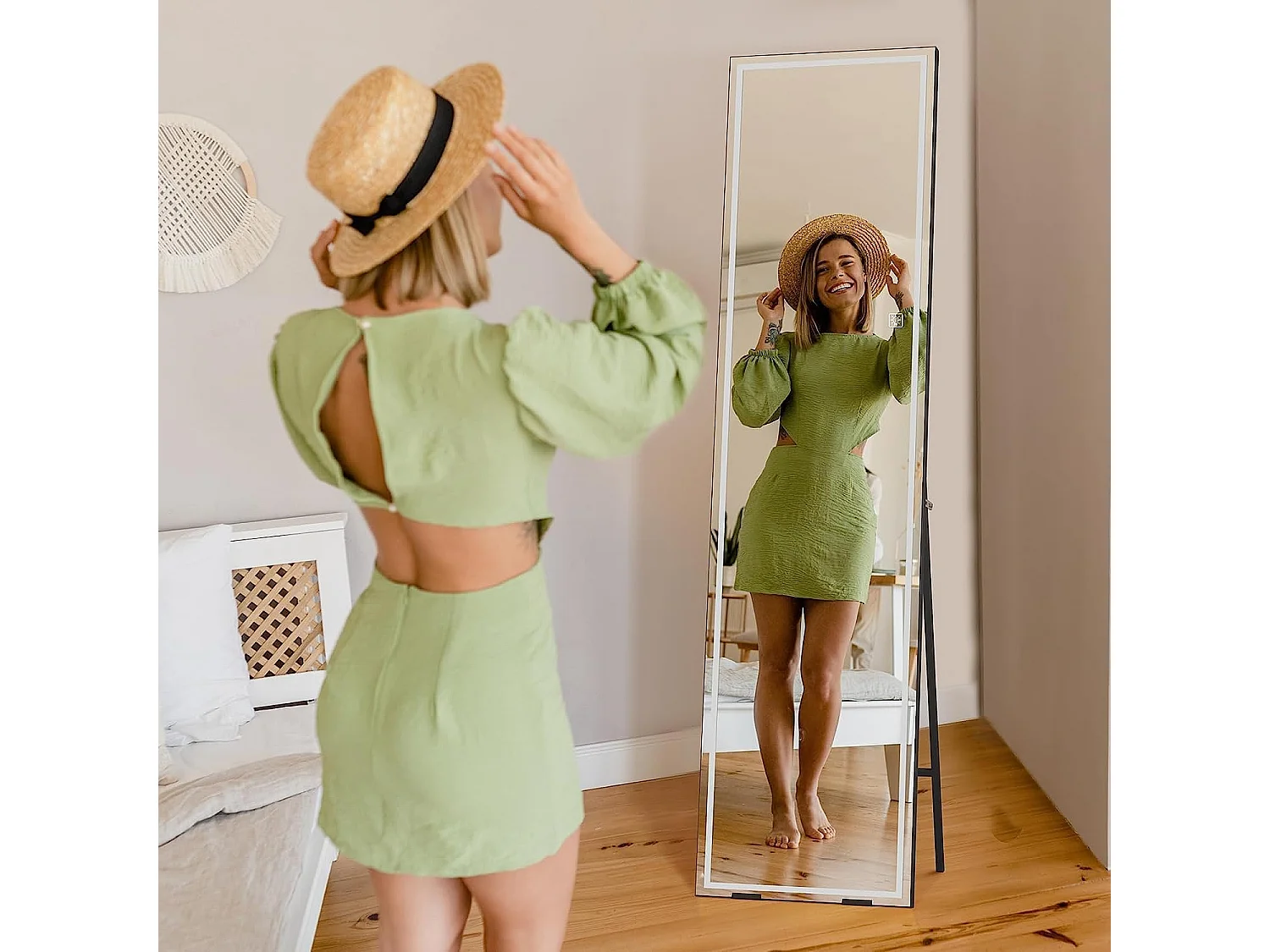 LED staande spiegel 130x40cm, grote wand- of staande spiegel, 3 instelbare kleuren verlichting, aanraakschakelaar, ideaal voor slaapkamer of woonkamer, zwart