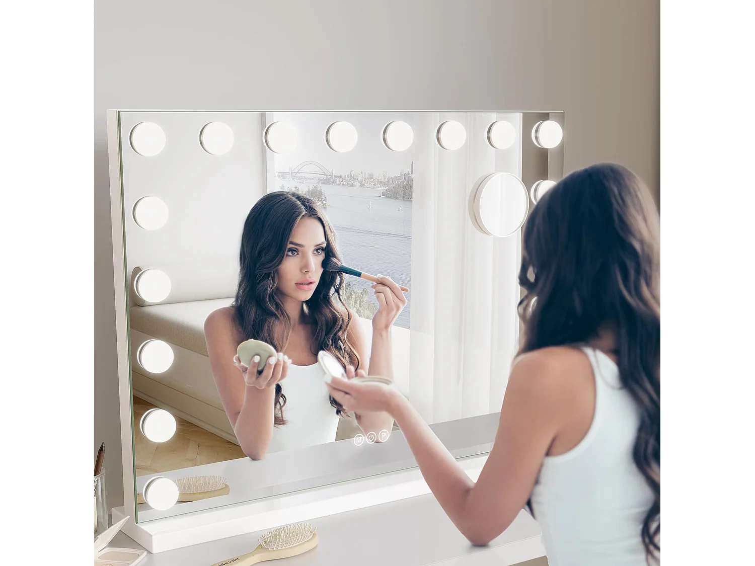 Miroir Maquillage Hollywood 18 LED, 80x60cm, luminosité réglable, contrôle tactile, usage table ou mur, avec ports USB & Type-C, couleur blanche