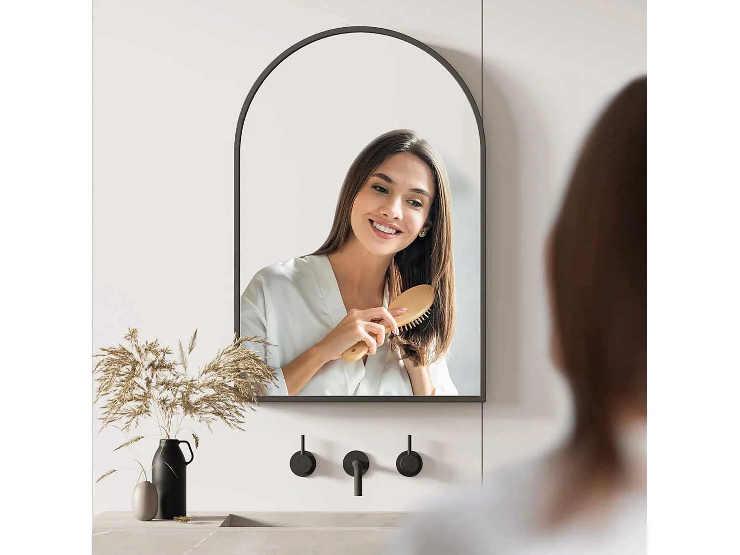 Gebogen spiegel met aluminium frame, 50 x 75 cm, zwart - voor hal, slaapkamer, woonkamer, badkamer