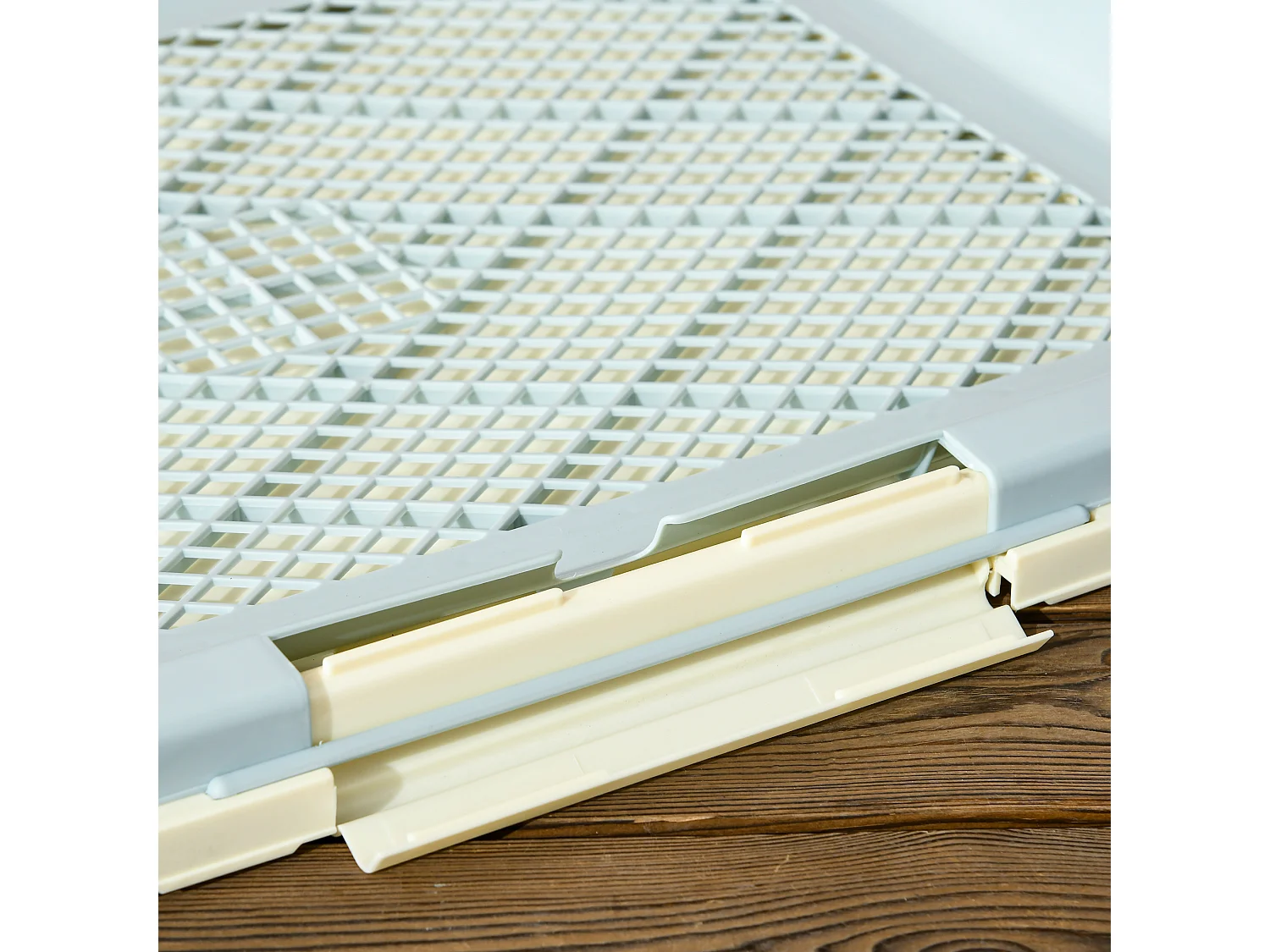 Lettiera per cani 3 strati con prato sintetico, griglia e vassoio