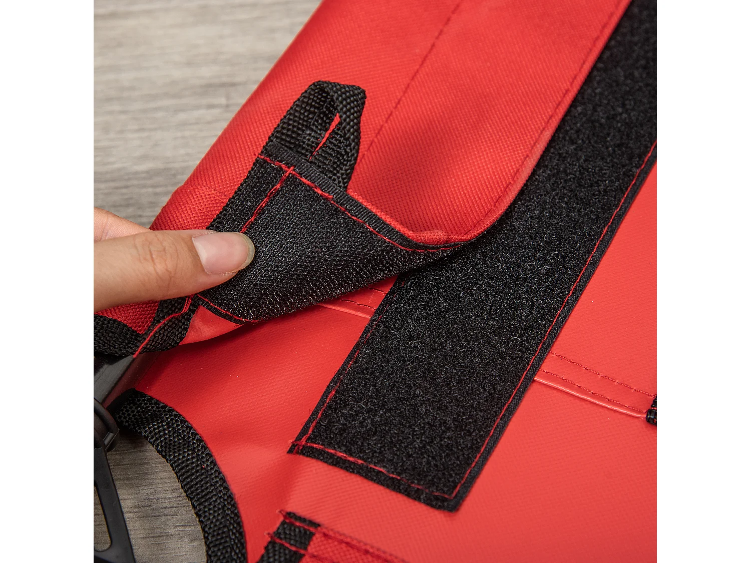 Cuccia estiva brandina per cani fino a 20kg da esterno e interno rossa