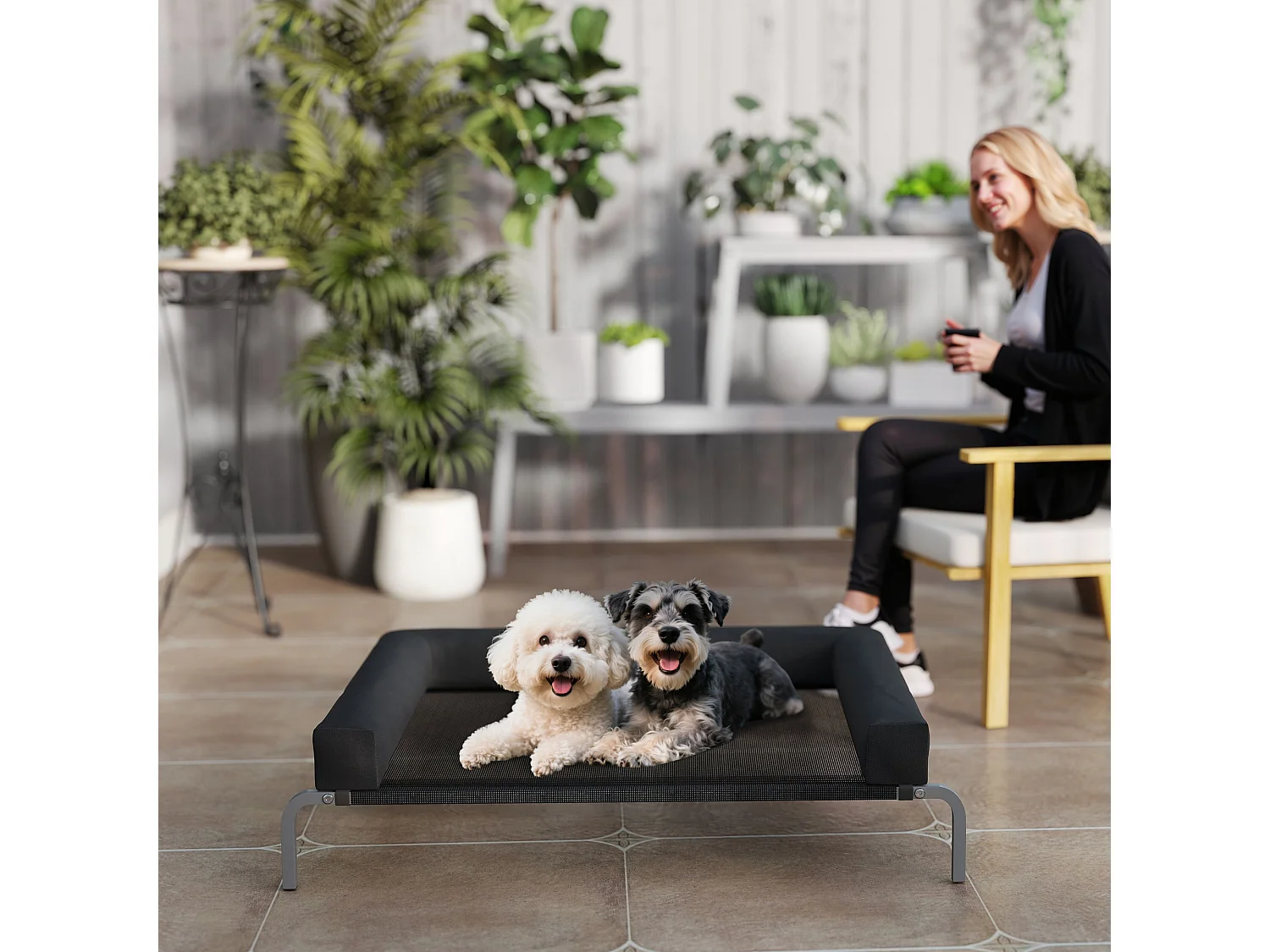 Lettino per cani rialzato con cuscino a u nero e argento
