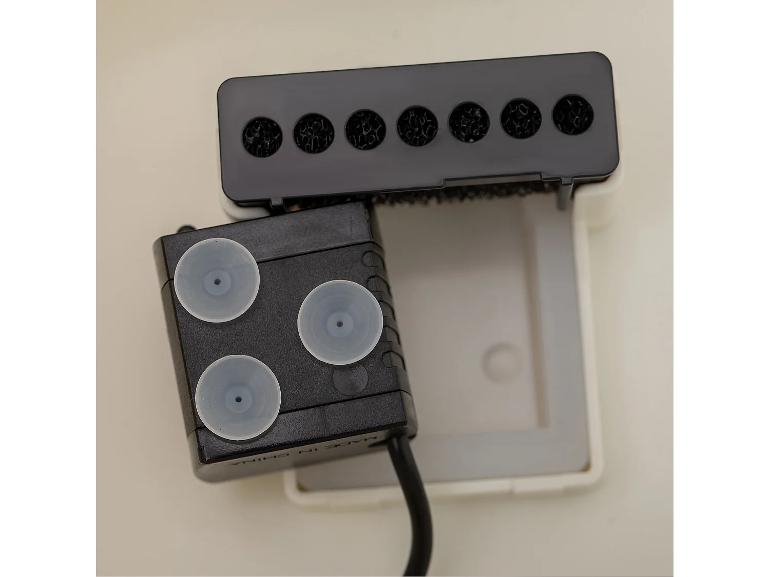 Fontanella per gatti e cani da 3l filtro luce led sensore di movimento