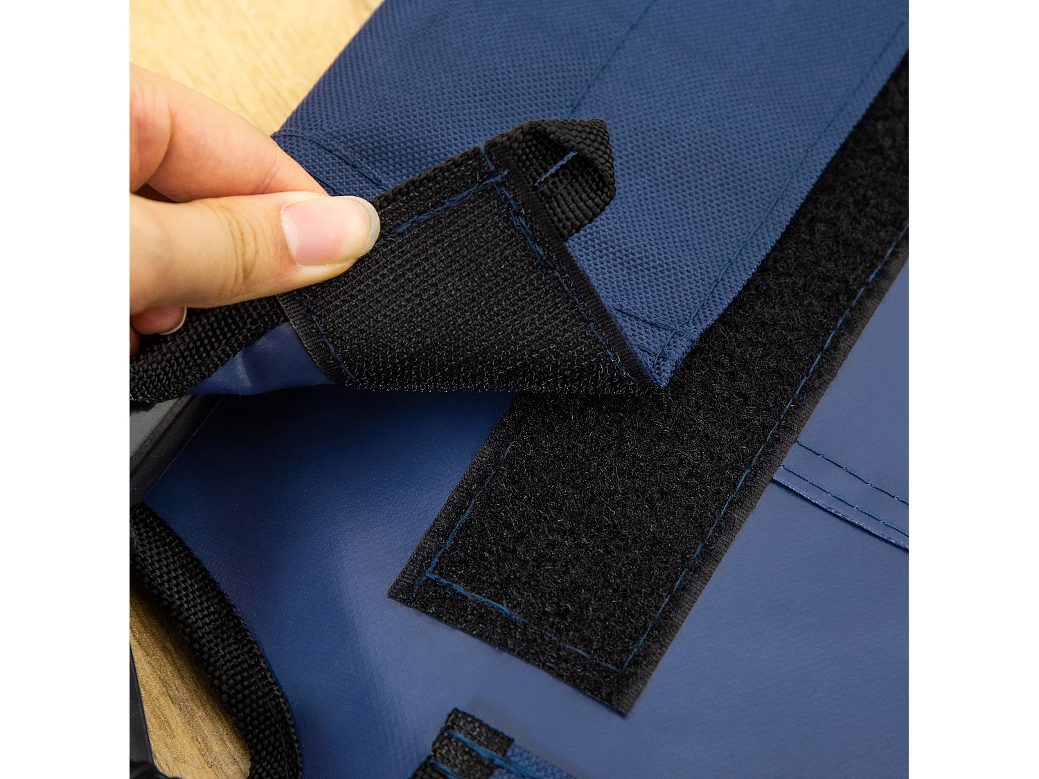 Letto rialzato per cani fino 30kg, campeggio, impermeabile - 91.5x76.2x18 cm