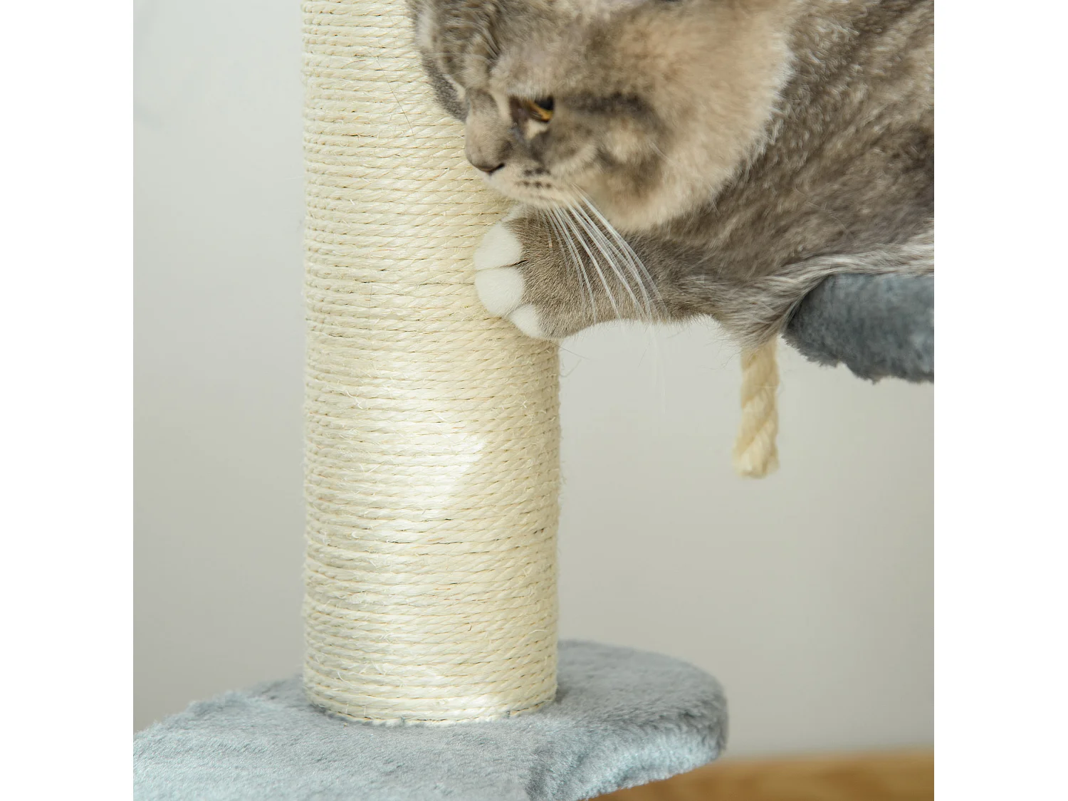 Albero tiragraffi per gatti a 3 livelli in peluche grigio