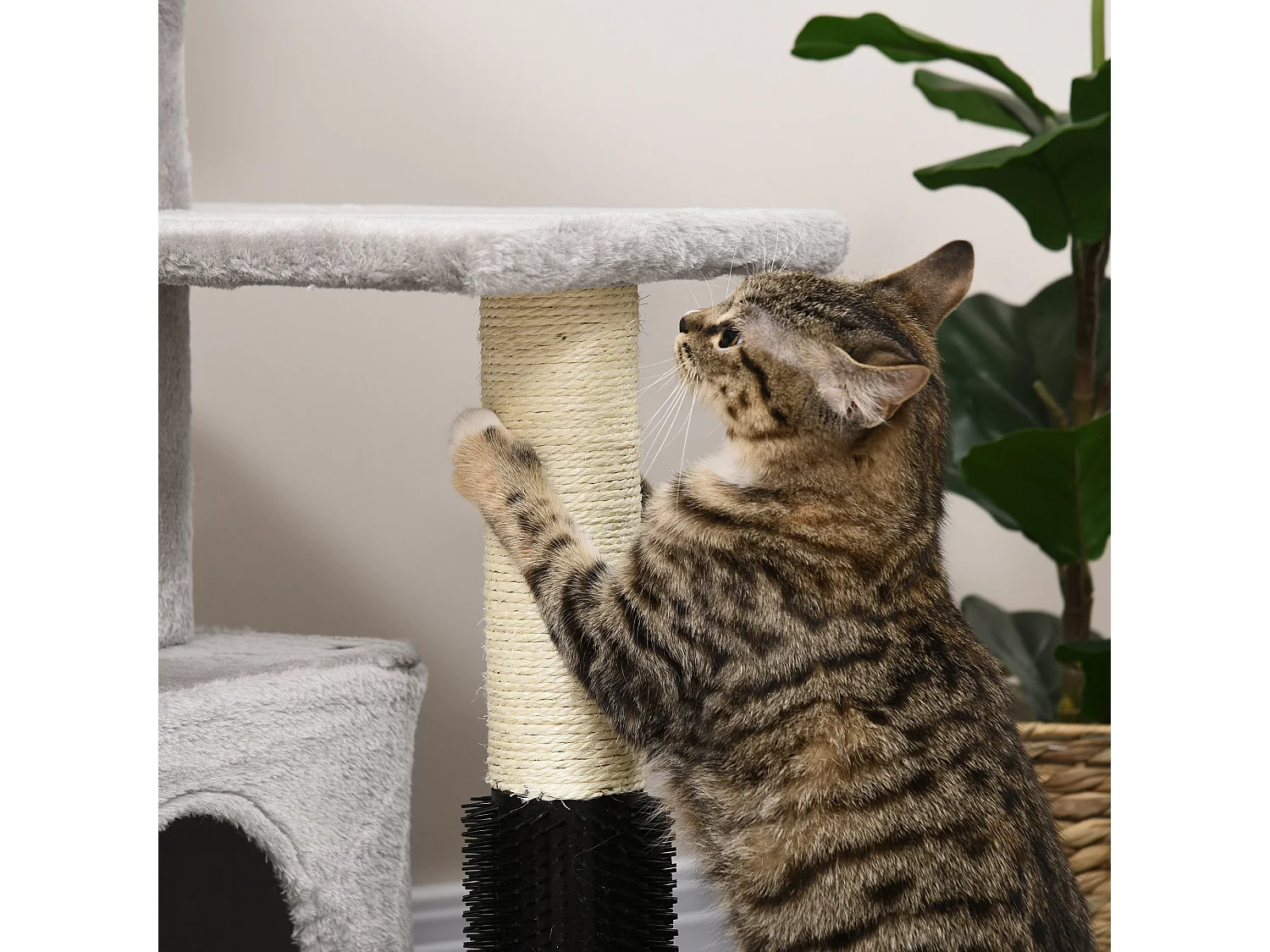 Albero tiragraffi con lettino e casetta rivestimento in peluche grigio