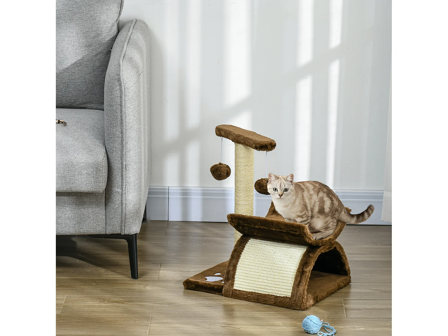 Tiragraffi per gatti con cuccia in peluche marrone 43cm