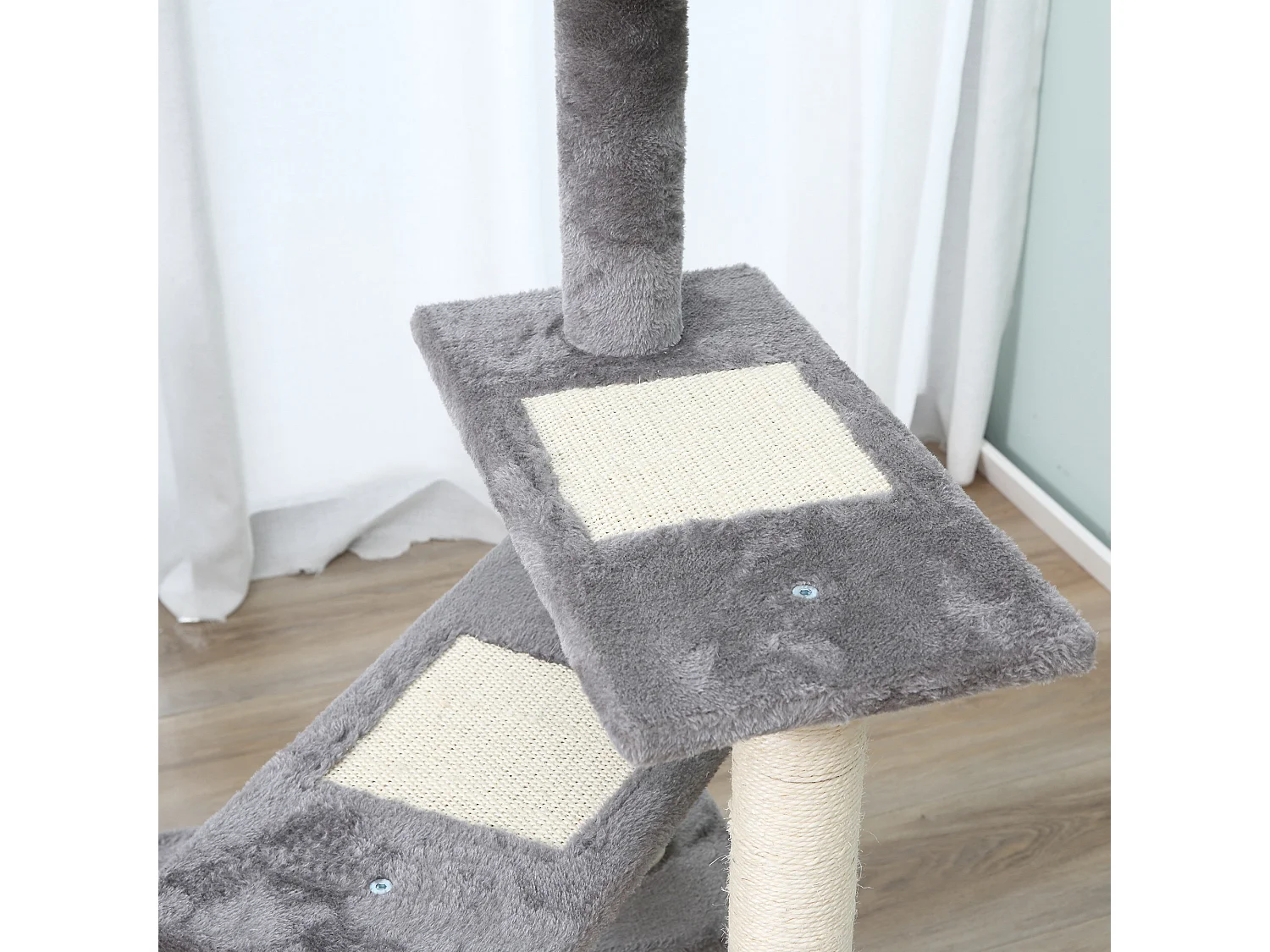 Tiragraffi per gatti con lettino pali sisal e rivestimento peluche grigio