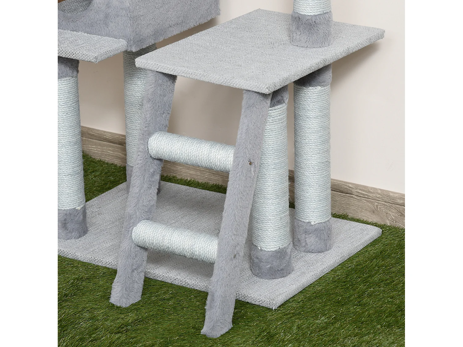 Palestra per gatti multilivello con casetta e tiragraffi corda di juta