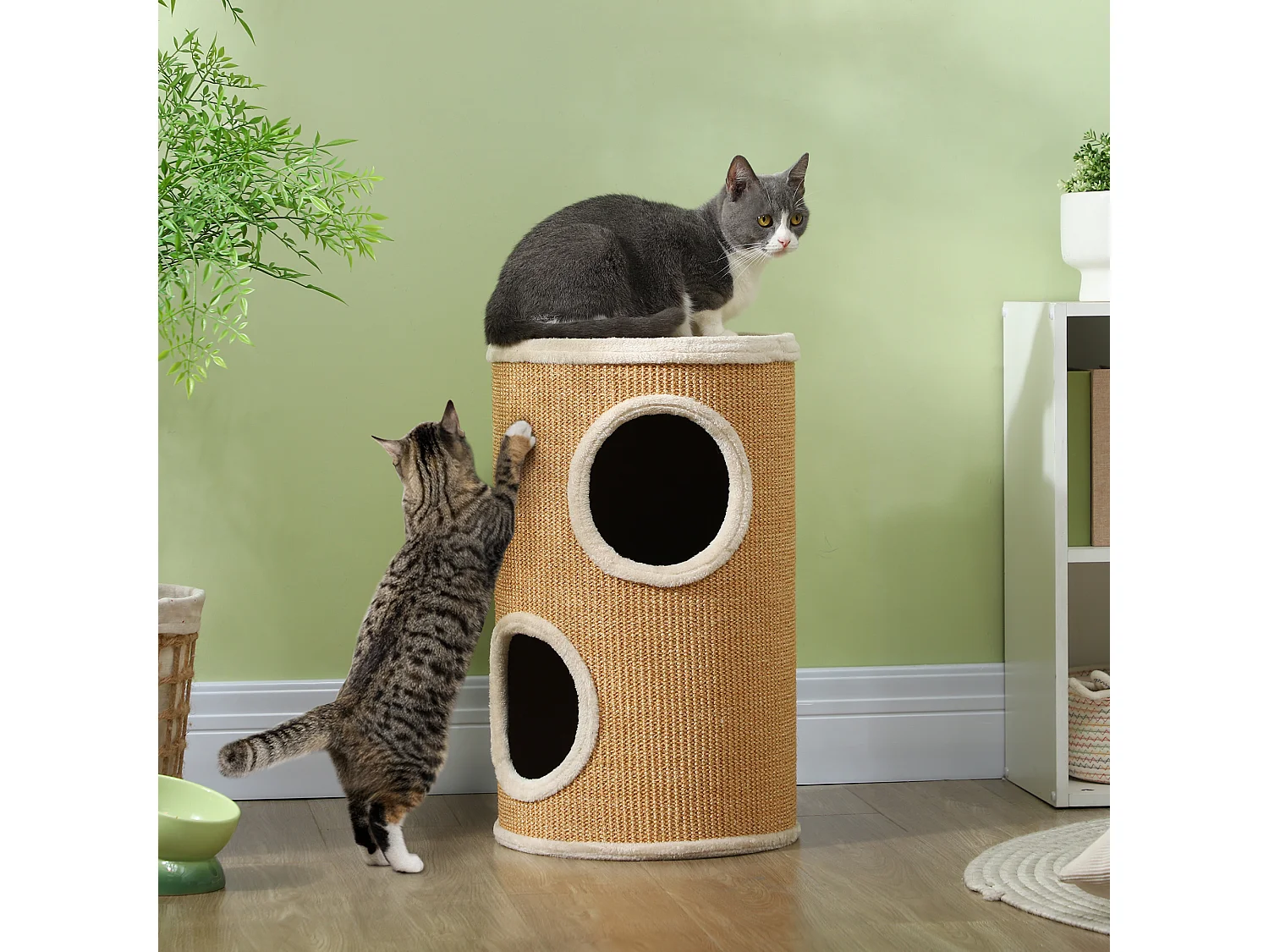 Tiragraffi per gatti a 2 livelli in sisal con casette in peluche marrone