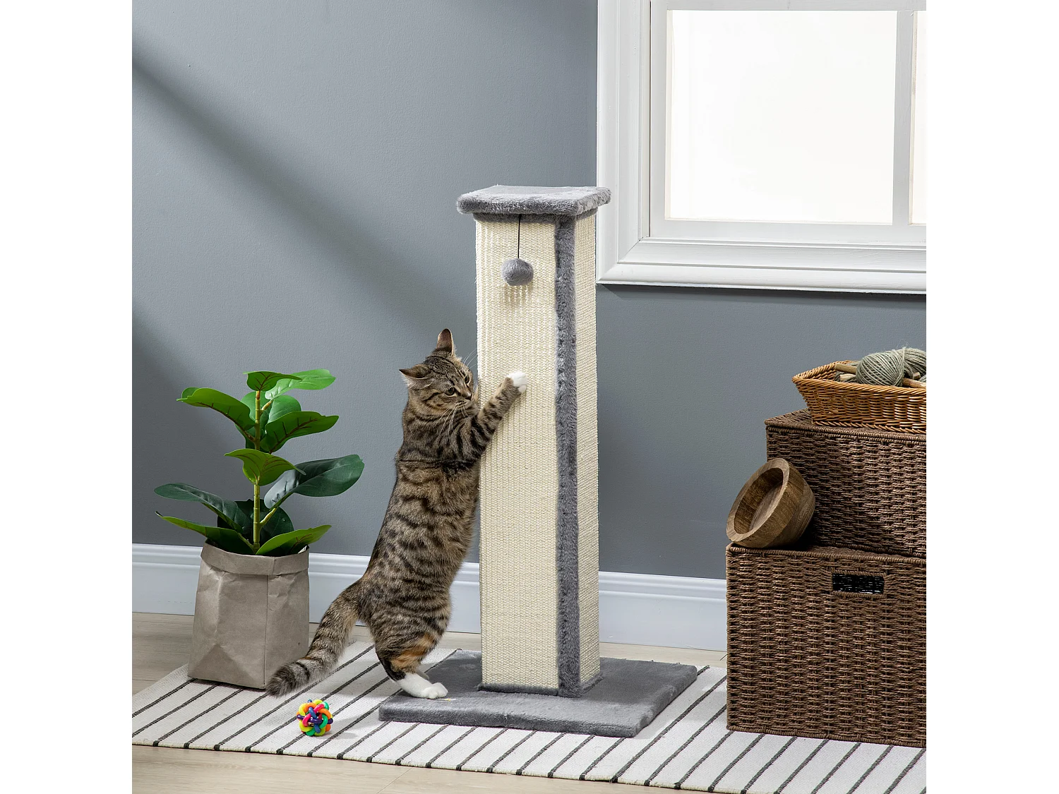 Tiragraffi per gatti con palo in sisal e pallina 41x41x81cm grigio