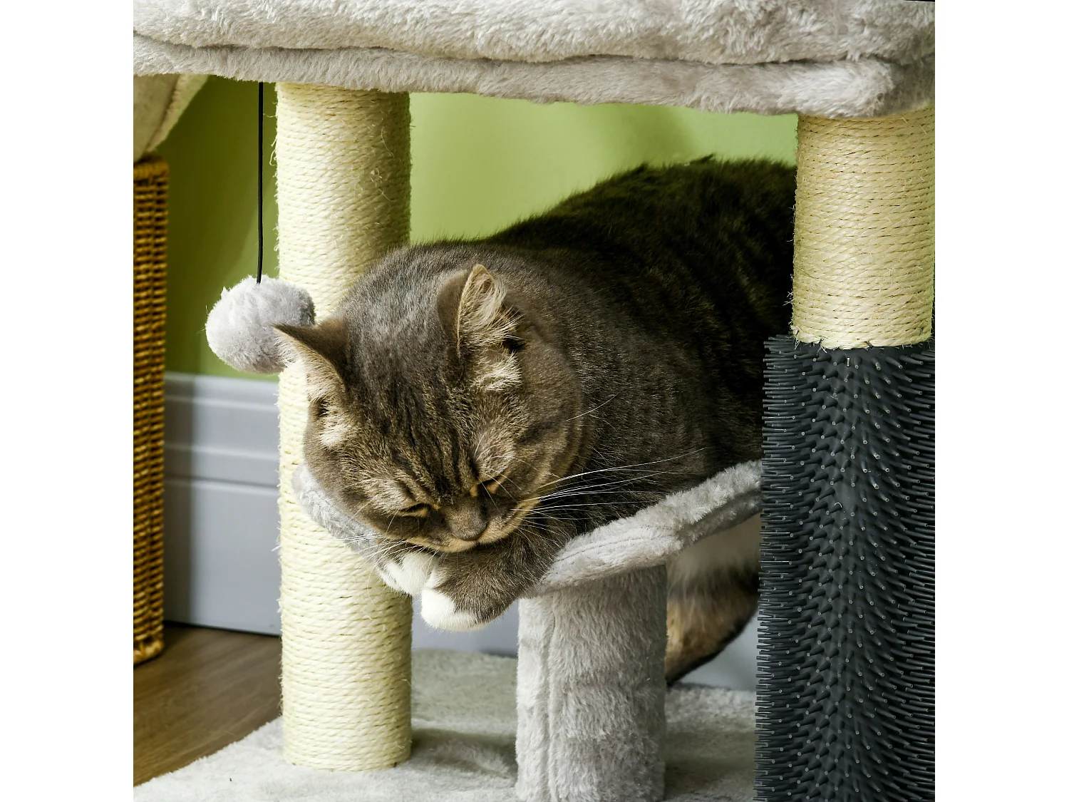 Albero tiragraffi con lettino, piattaforma, spazzola e palo sisal grigio