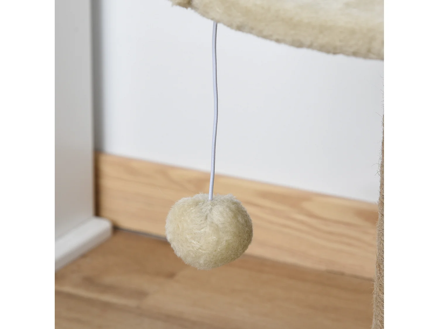 Albero tiragraffi per gatti con lettino, palo in juta e pallina beige