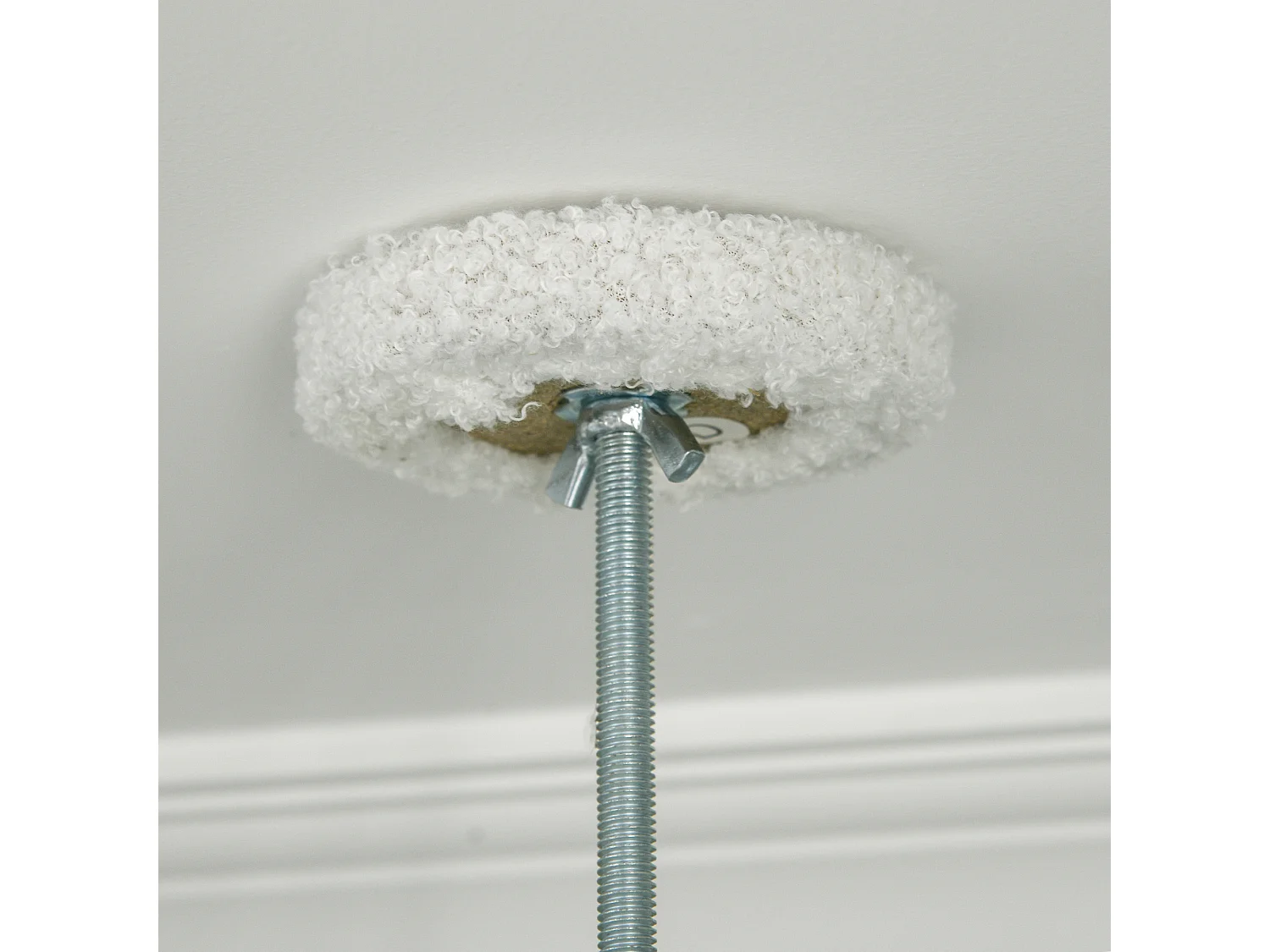 Albero tiragraffi per gatti a soffitto regolabile 225-255 cm bianco