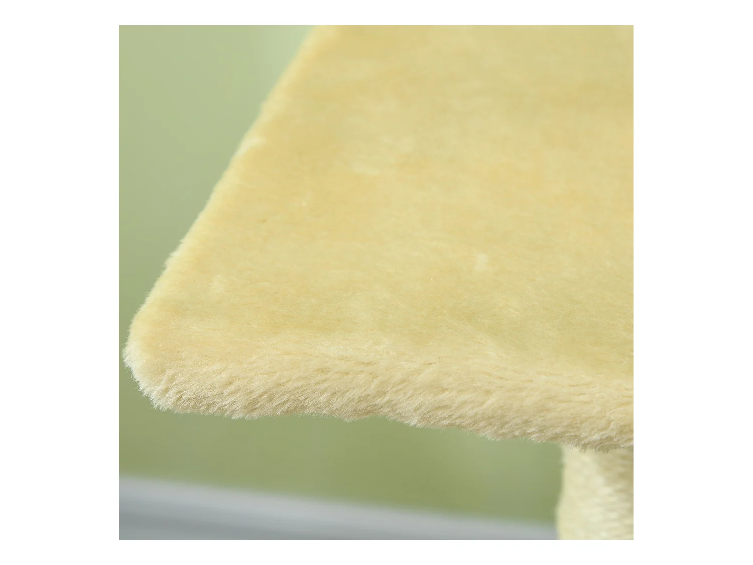 Albero per gatti a 3 livelli con tappetino tiragraffi e pallina crema