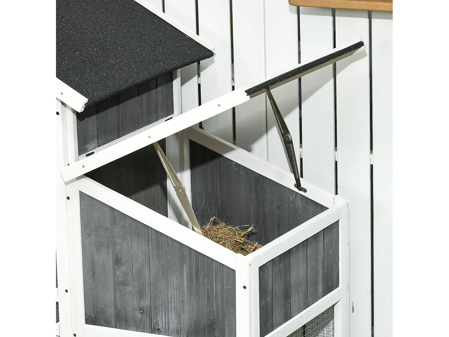 Pollaio prefabbricato in legno con area aperta casetta e nido grigio
