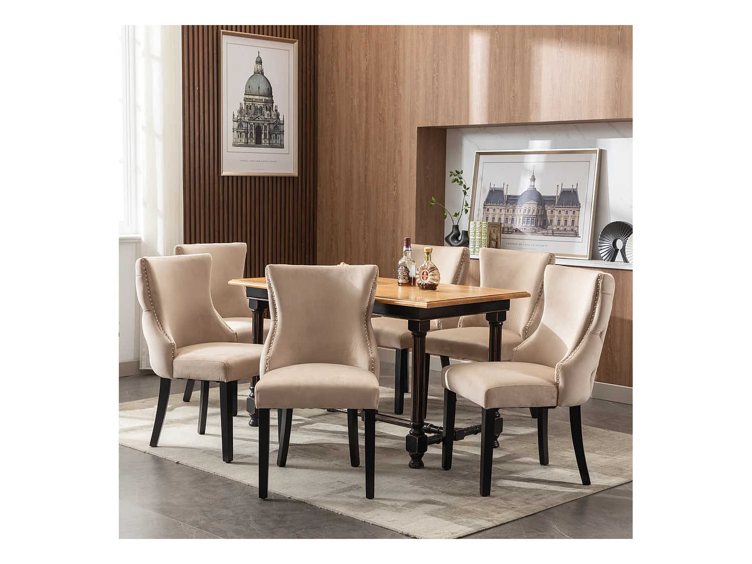 Set van 6 beige fluwelen stoelen met zwarte houten poten, decoratieve knopen en zilveren klinknagels