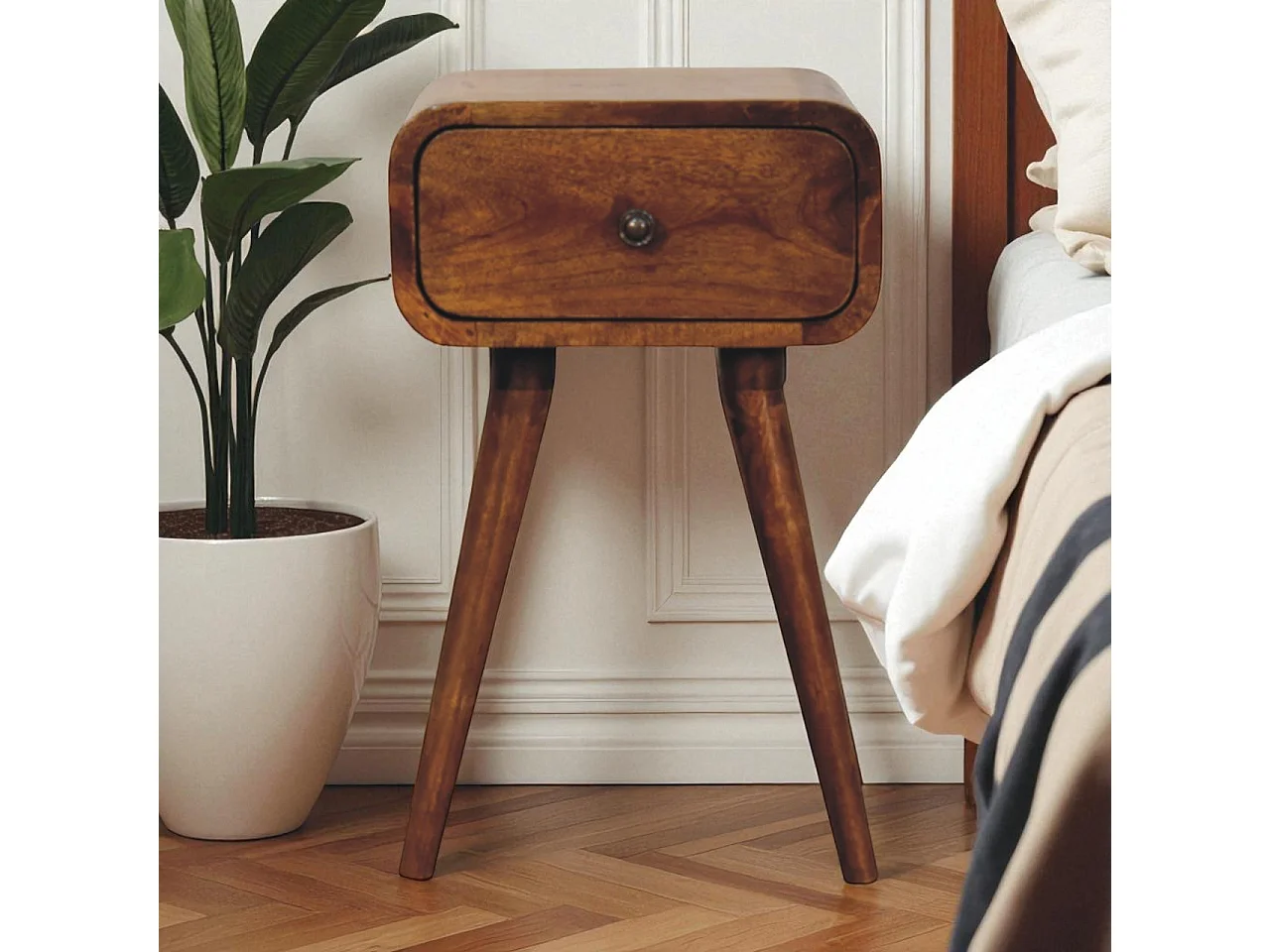Artisan Furniture Avora Mini sengebord i massivt træ i kastanje, 1 skuffe, mørkebrun