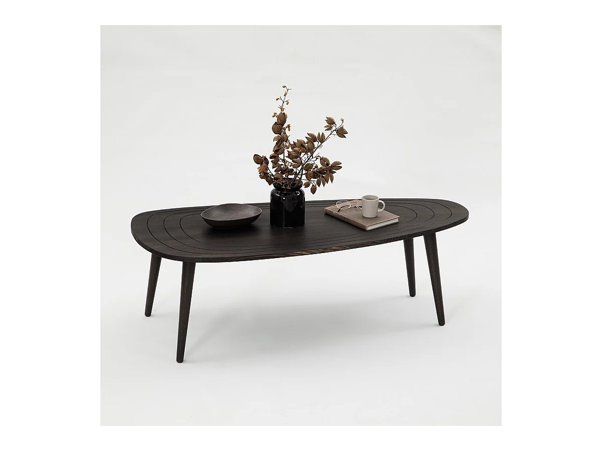 Salontafel met een rond afgewerkte blad van 115 cm