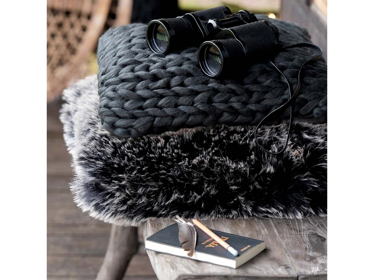 Coussin Imitation Fourrure "Longs" 45x45cm Gris