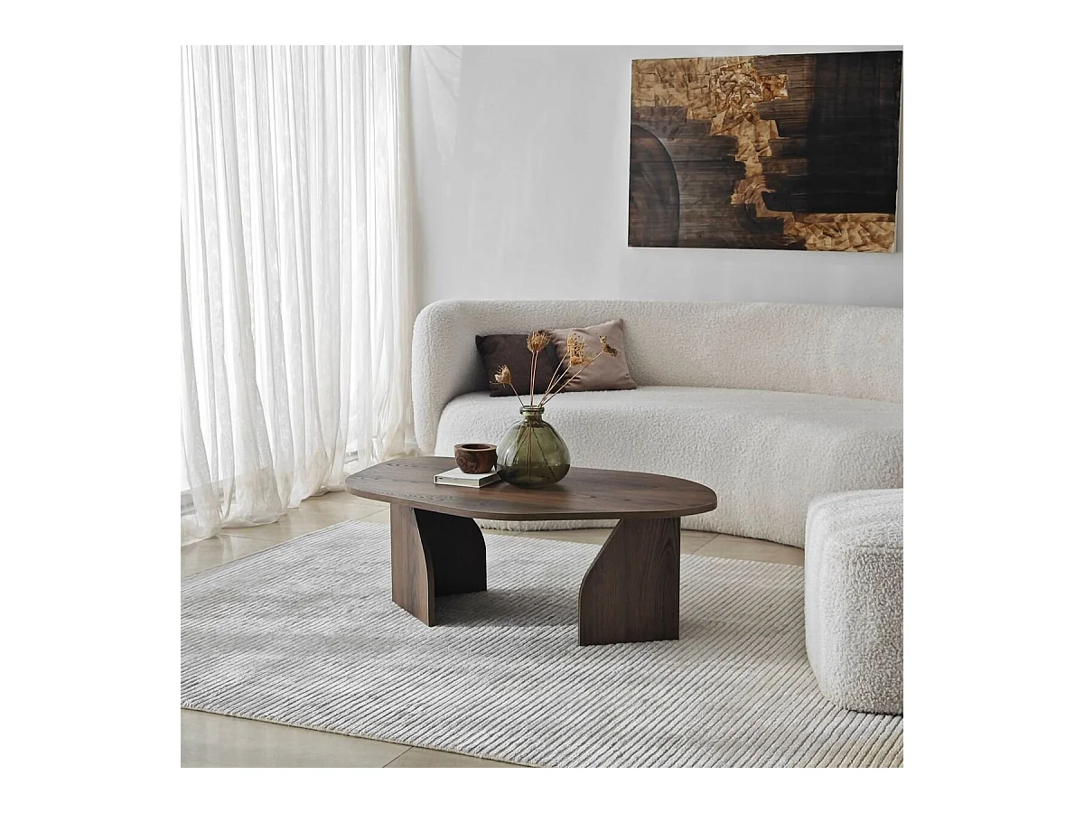 Table basse avec plateau de forme organique et pieds larges L105 cm - ROCK