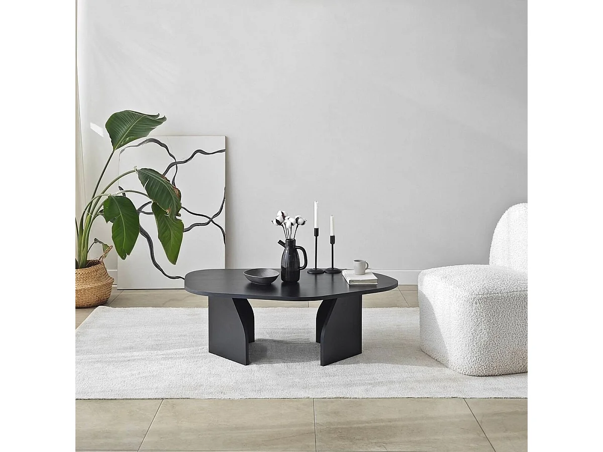 Table basse avec plateau de forme organique et pieds larges L105 cm - ROCK