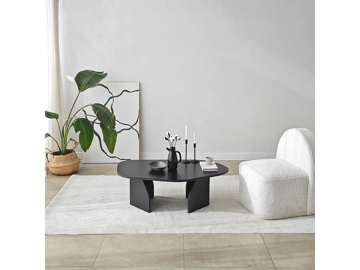 Table basse avec plateau de forme organique et pieds larges L105 cm - ROCK