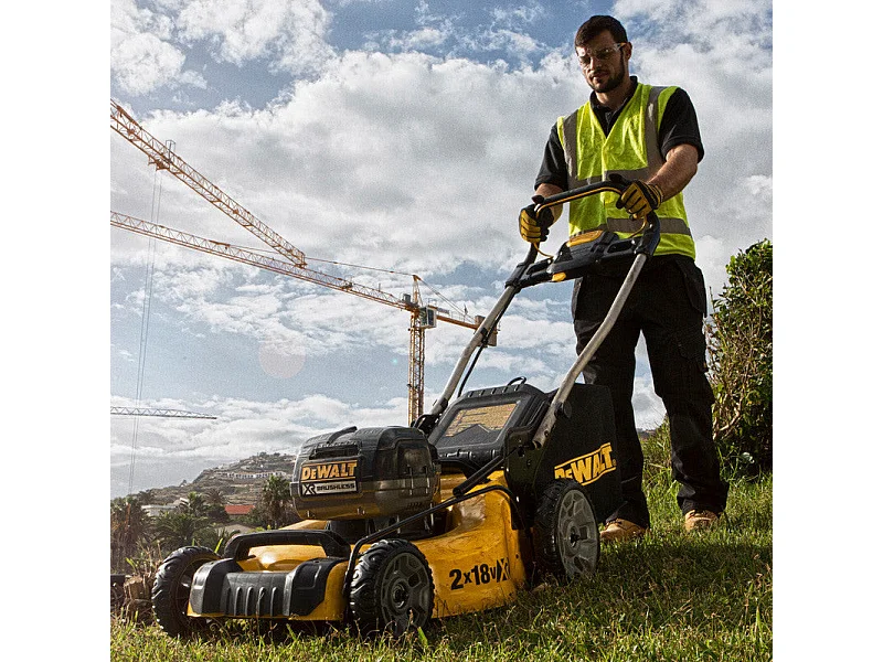 Tondeuse 48cm 18V DEWALT DCMWSP564N-XJ
