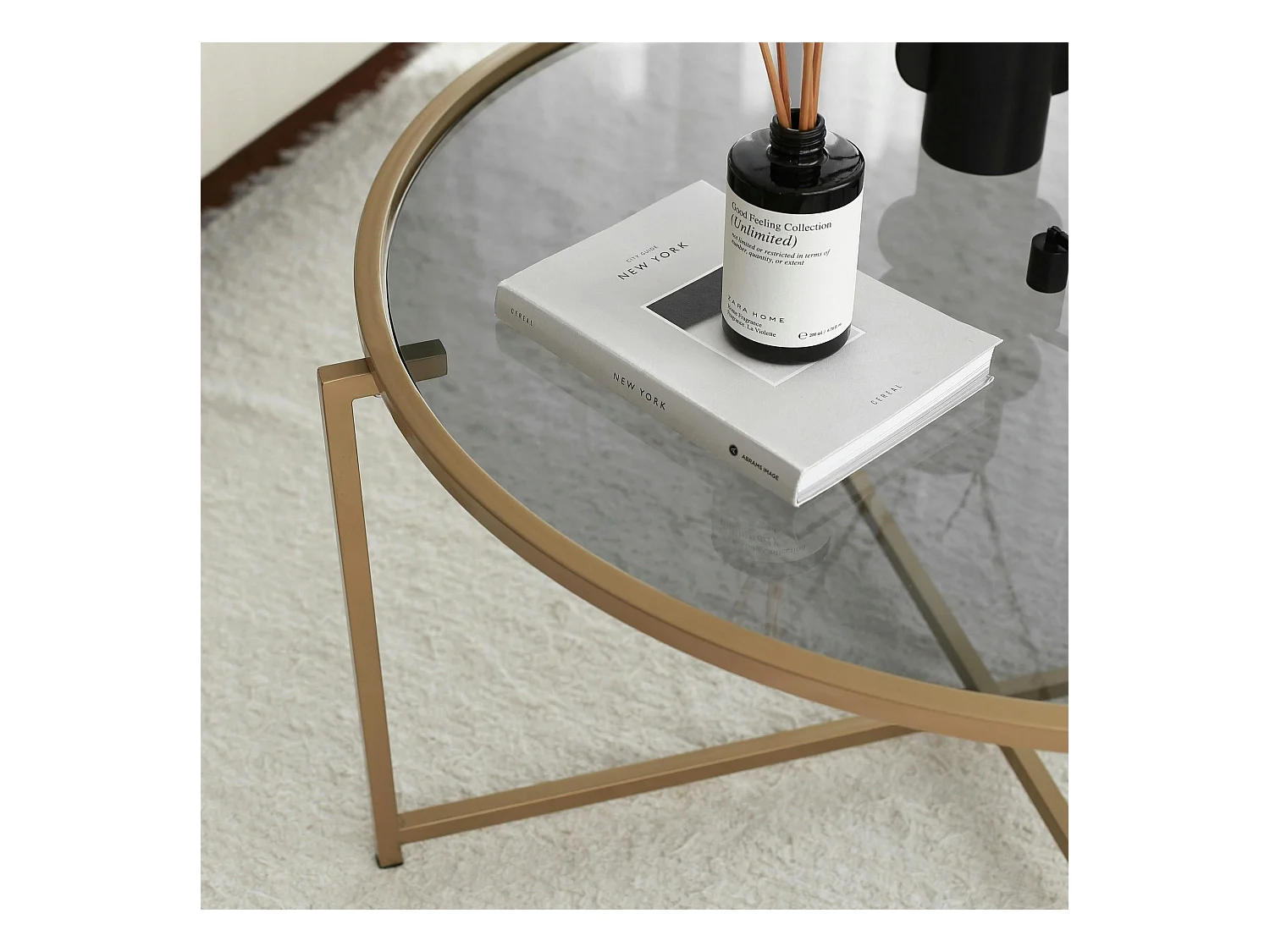 Table basse ronde design - verre fumé & métal doré TULUM