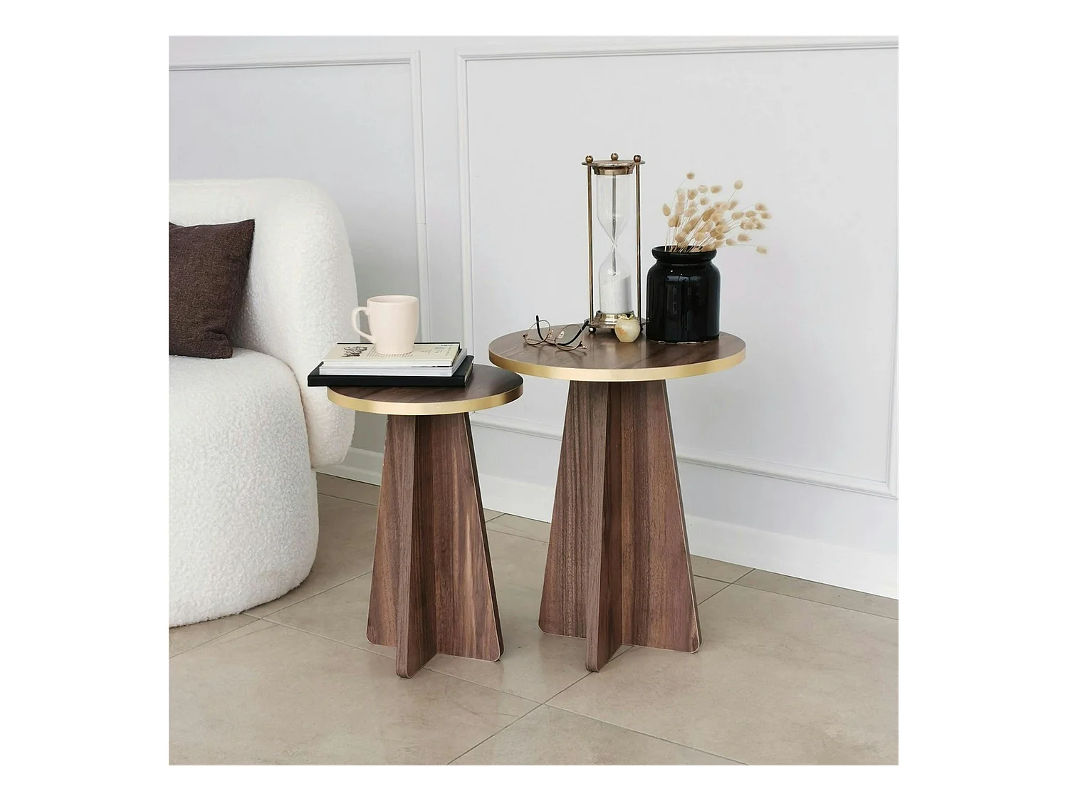 Bout de canapé moderne effet noyer - pieds trapèze, 2 pièces MARFA