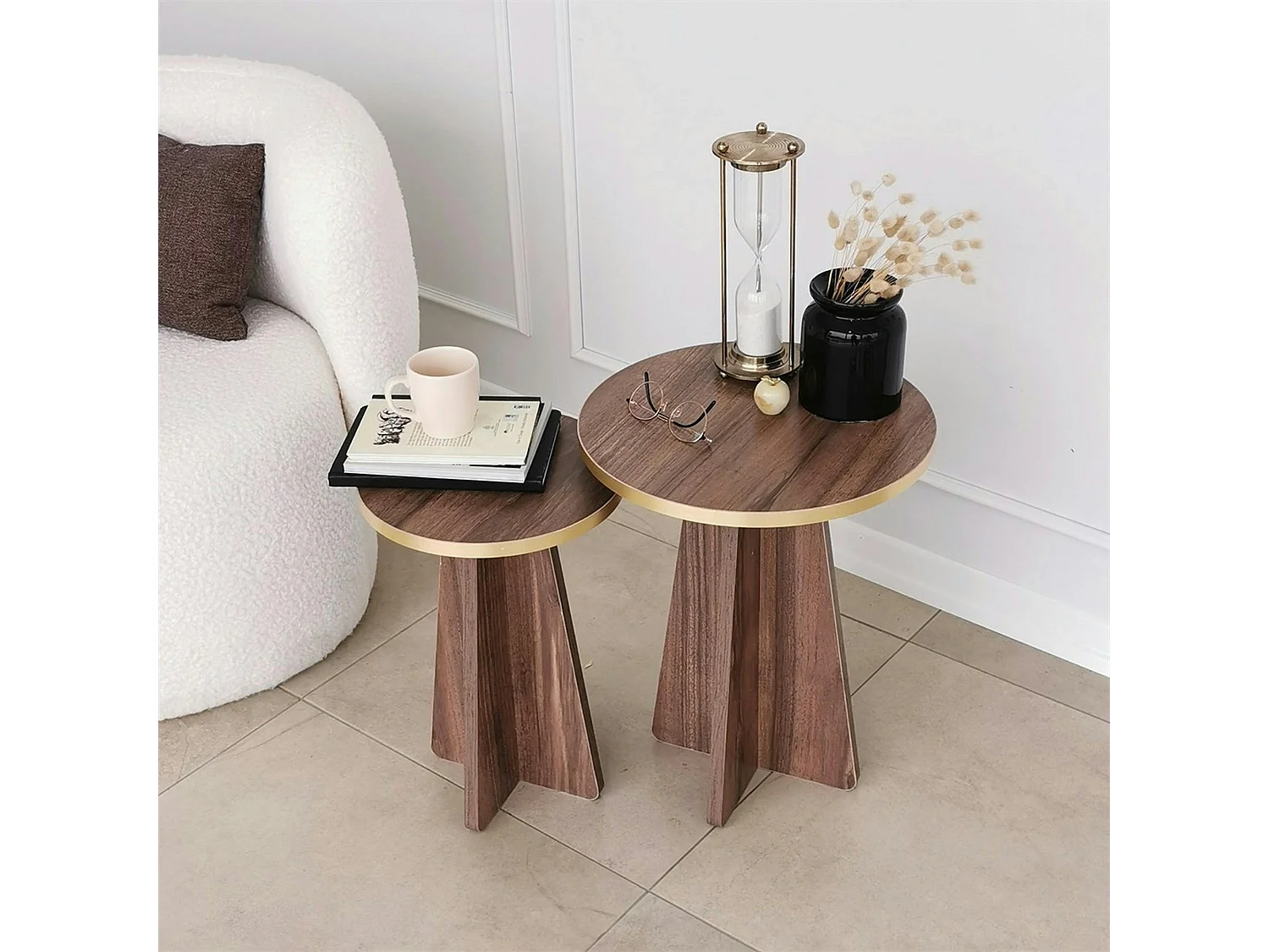 Bout de canapé moderne effet noyer - pieds trapèze, 2 pièces MARFA