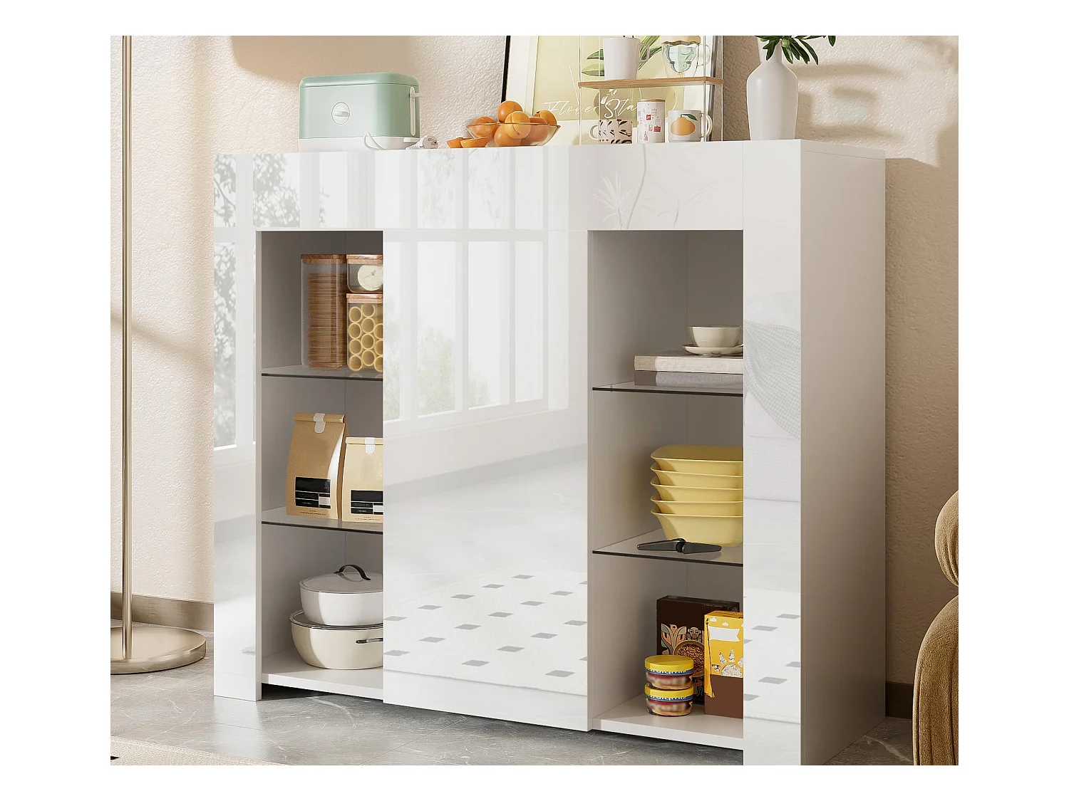 Buffet 95x35x83 cm - finition brillante - 1 porte - avec étagères en verre - panneaux de particules - blanc