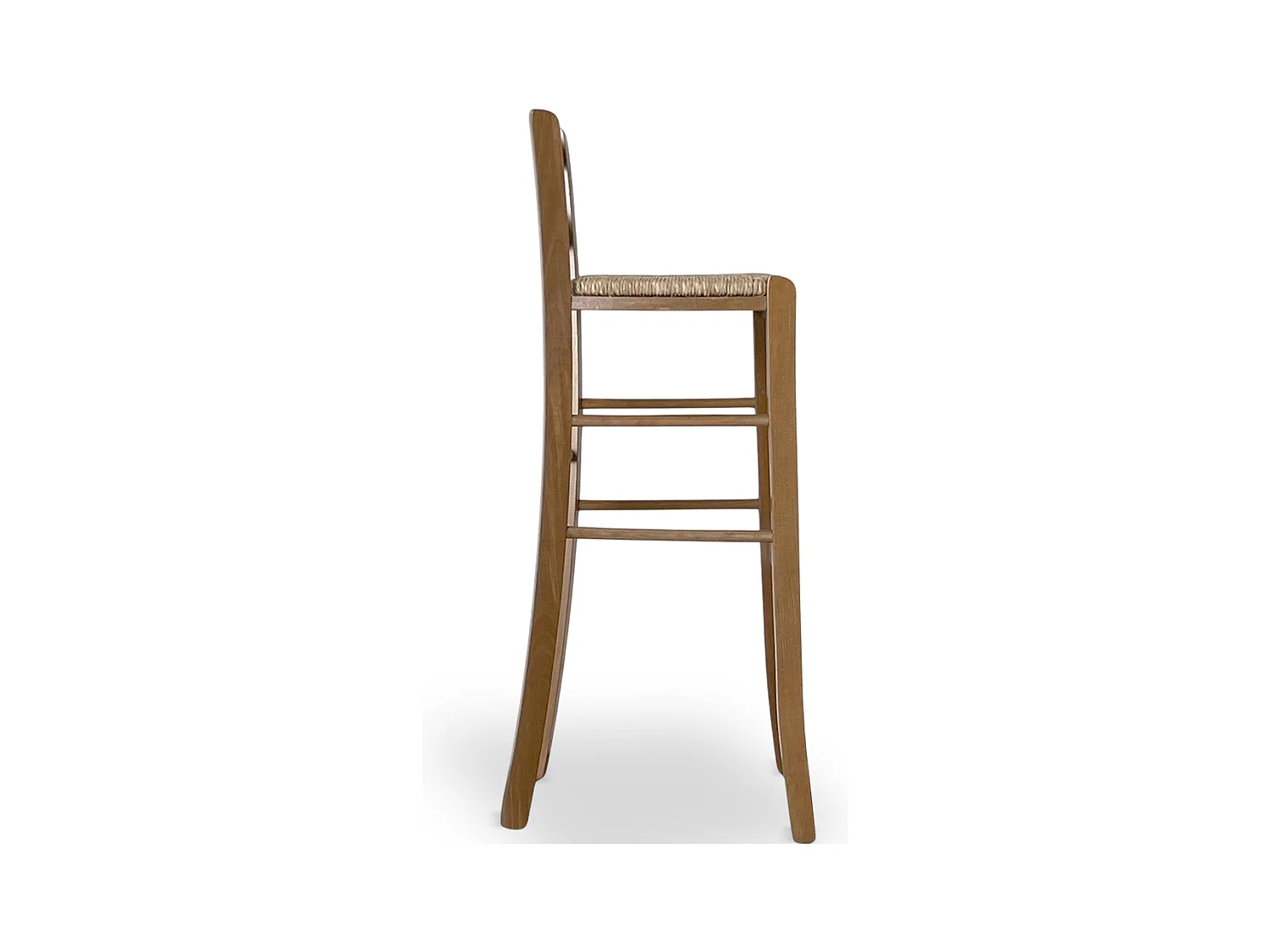 Lot de 2 tabourets de bar de 80 cm de haut en bois de noyer clair avec dossier et assise en paille.