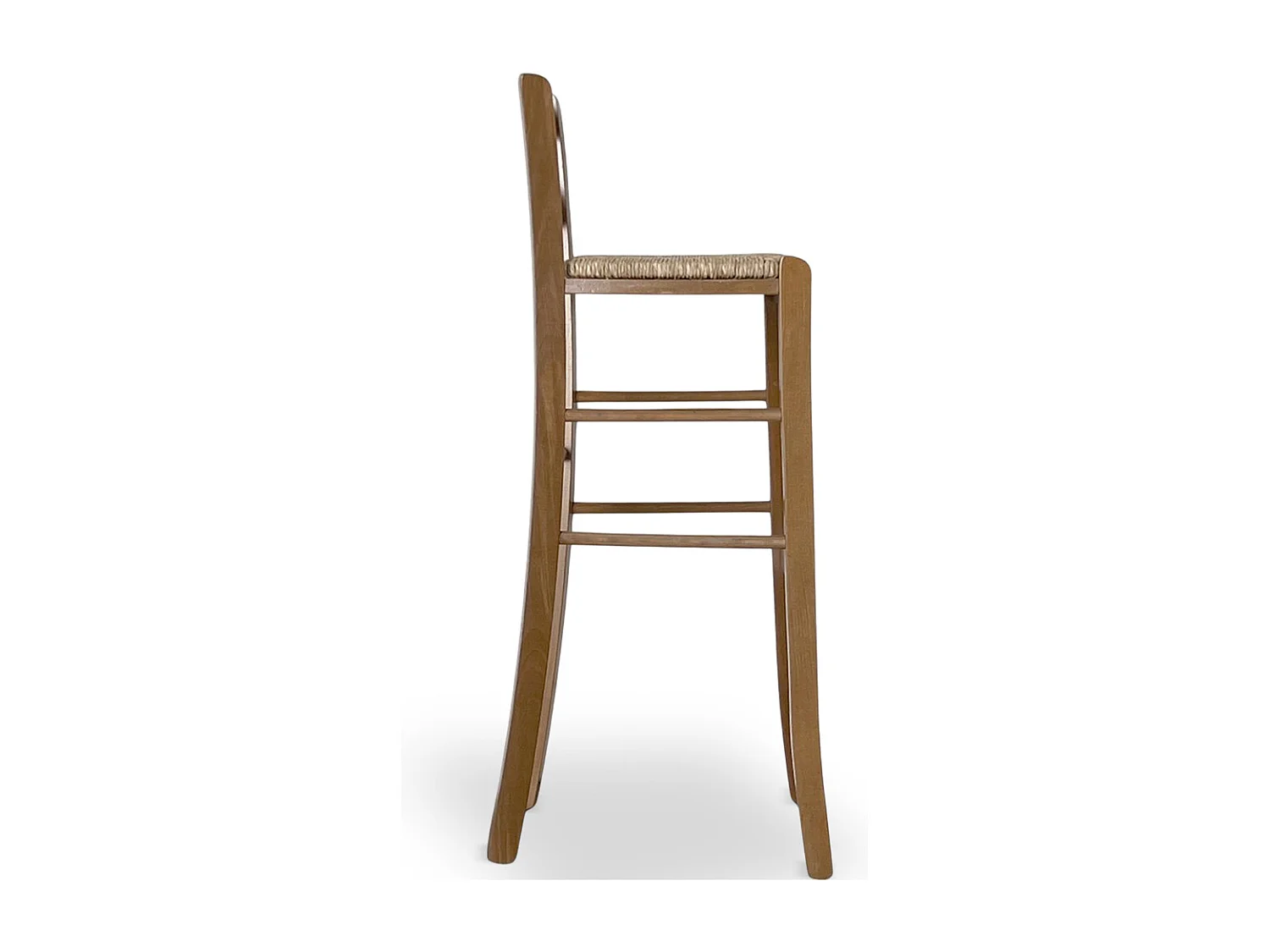 Lot de 2 tabourets de bar de 80 cm de haut en bois de noyer clair avec dossier et assise en paille.