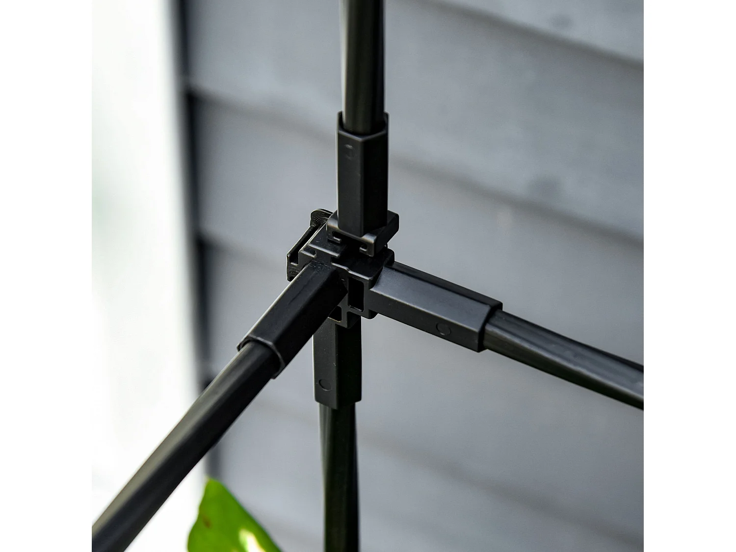 Fioriera da esterno con vaso autoirrigante metallo marrone nero