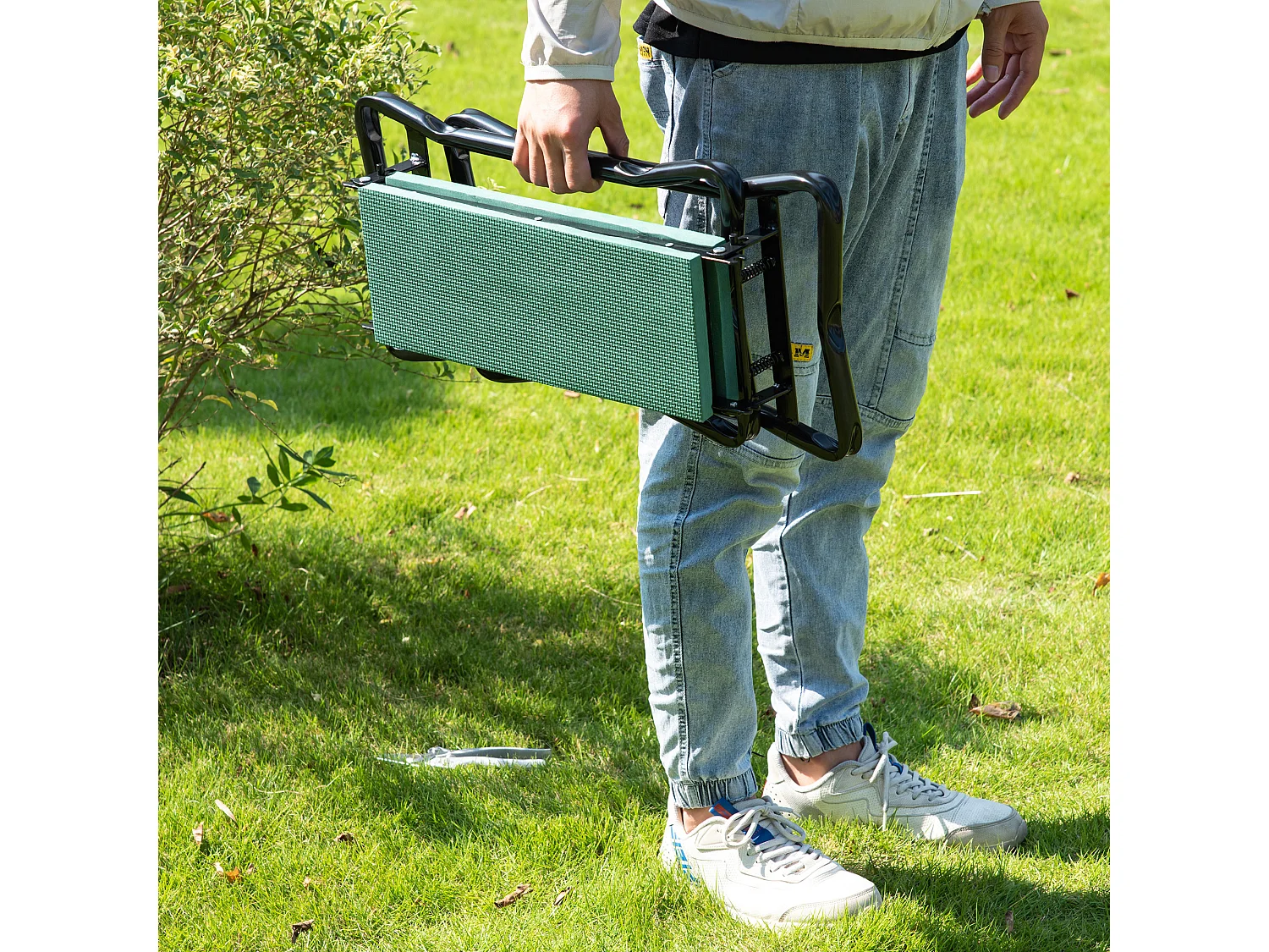 Panca sgabello inginocchiatoio da giardino o giardinaggio verde