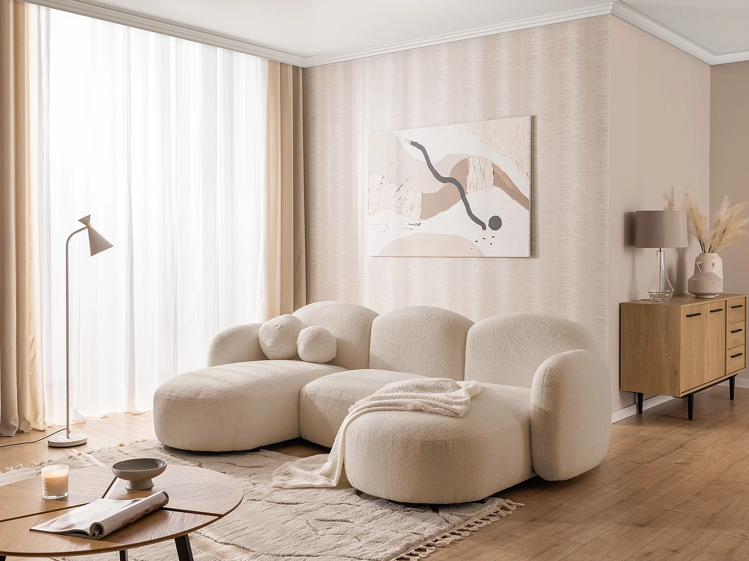 Nuvola - Moderne Wohnlandschaft aus Hellbeige Bouclé mit abgerundetem Design und hohem Sitzkomfort