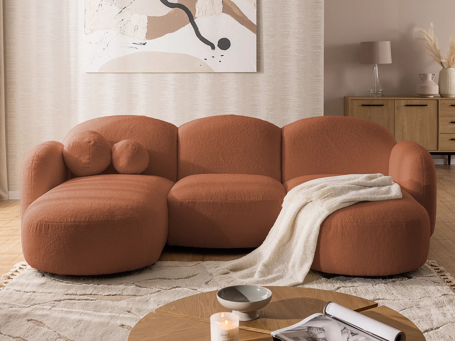 Nuvola - Moderne Wohnlandschaft aus Terrakotta Bouclé mit abgerundetem Design und hohem Sitzkomfort