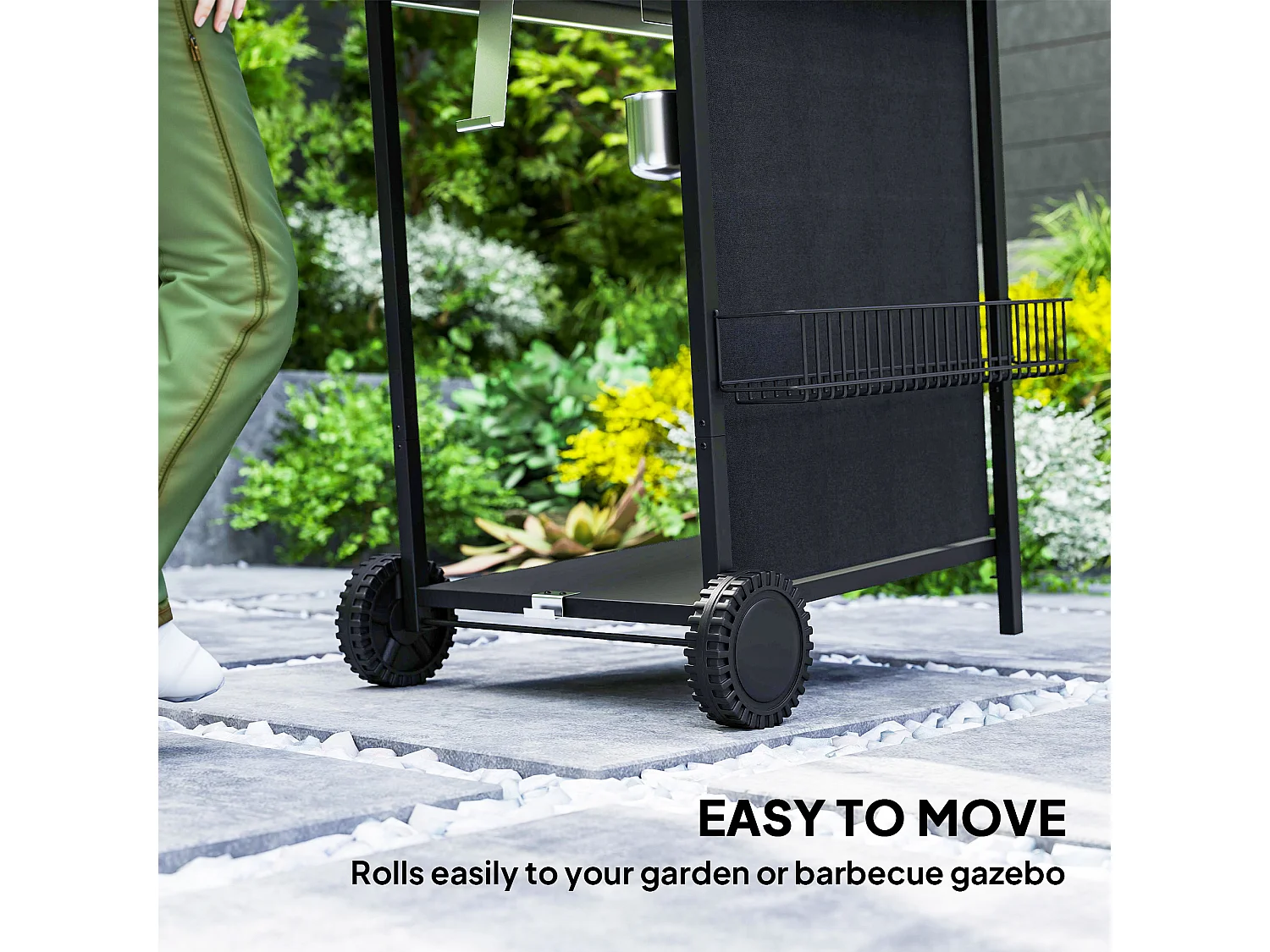 Barbecue a gas con coperchio ruote e 4 bruciatori nero