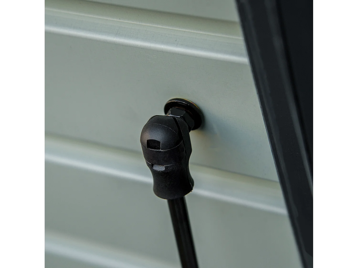 Panca contenitore da esterno con chiave acciaio 120x62x62cm