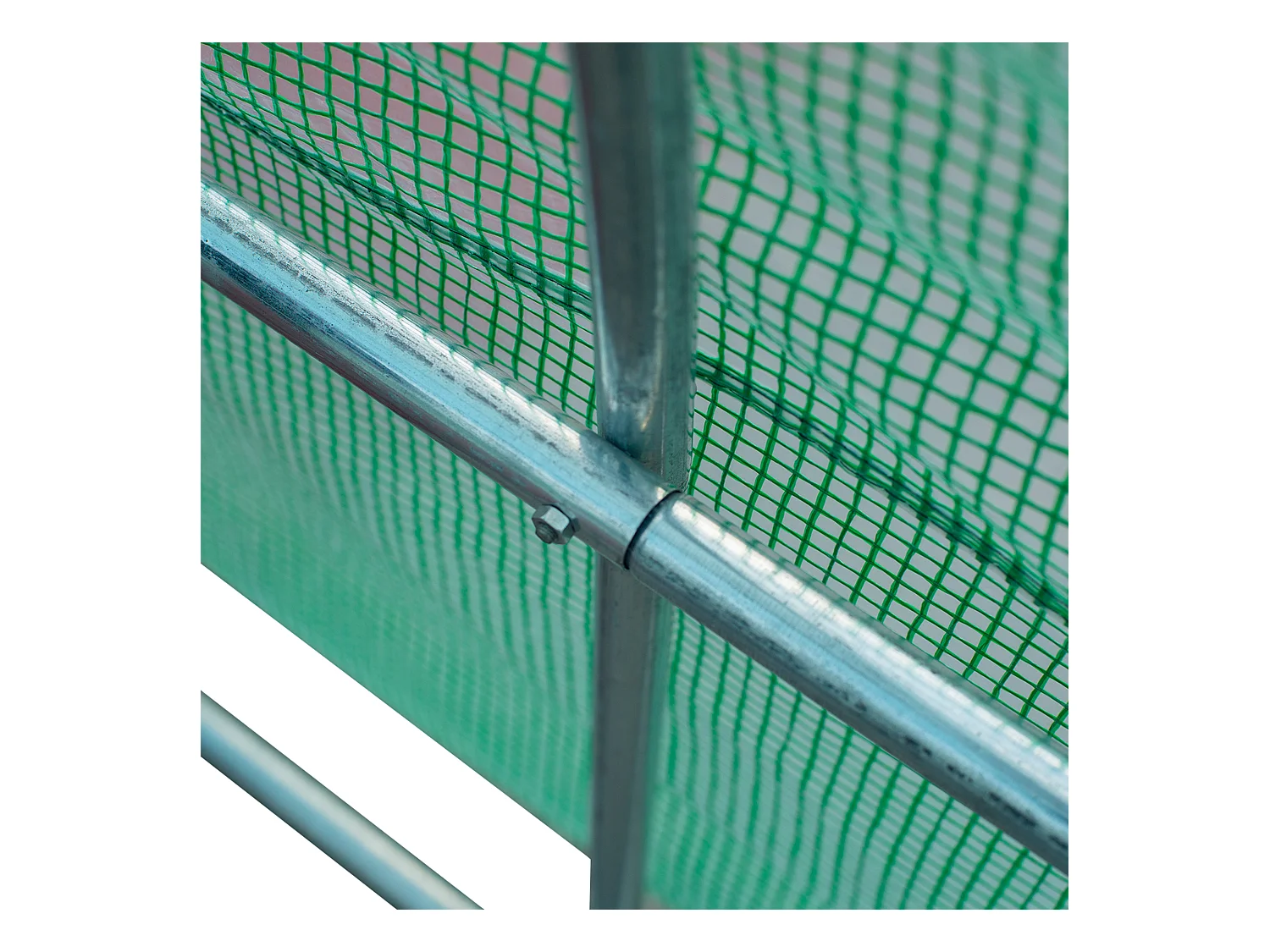 Serra da giardino a tunnel con rivestimento in plastica verde