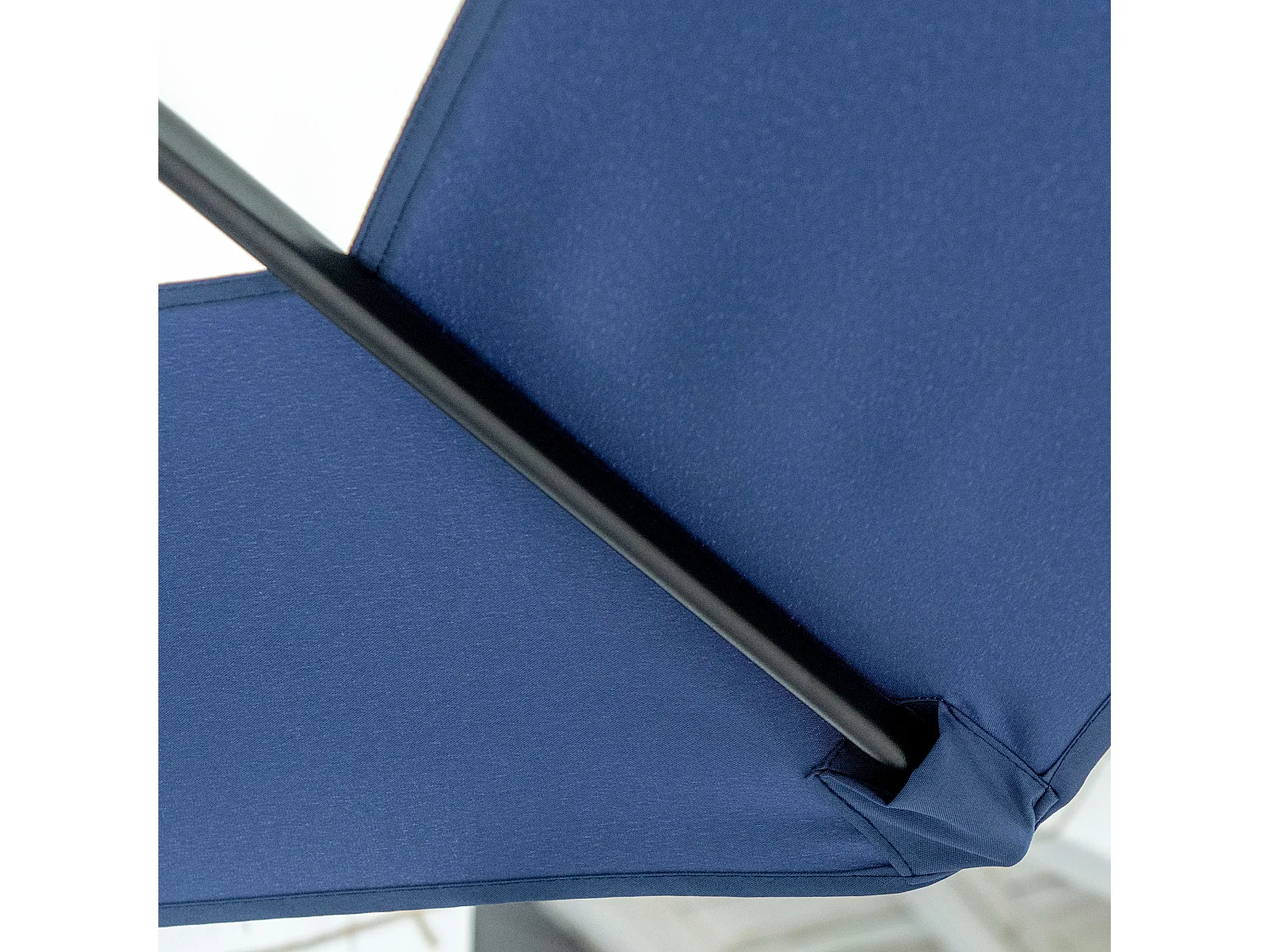 Ombrellone da giardino 3x2 m a braccio con base a croce blu e crema