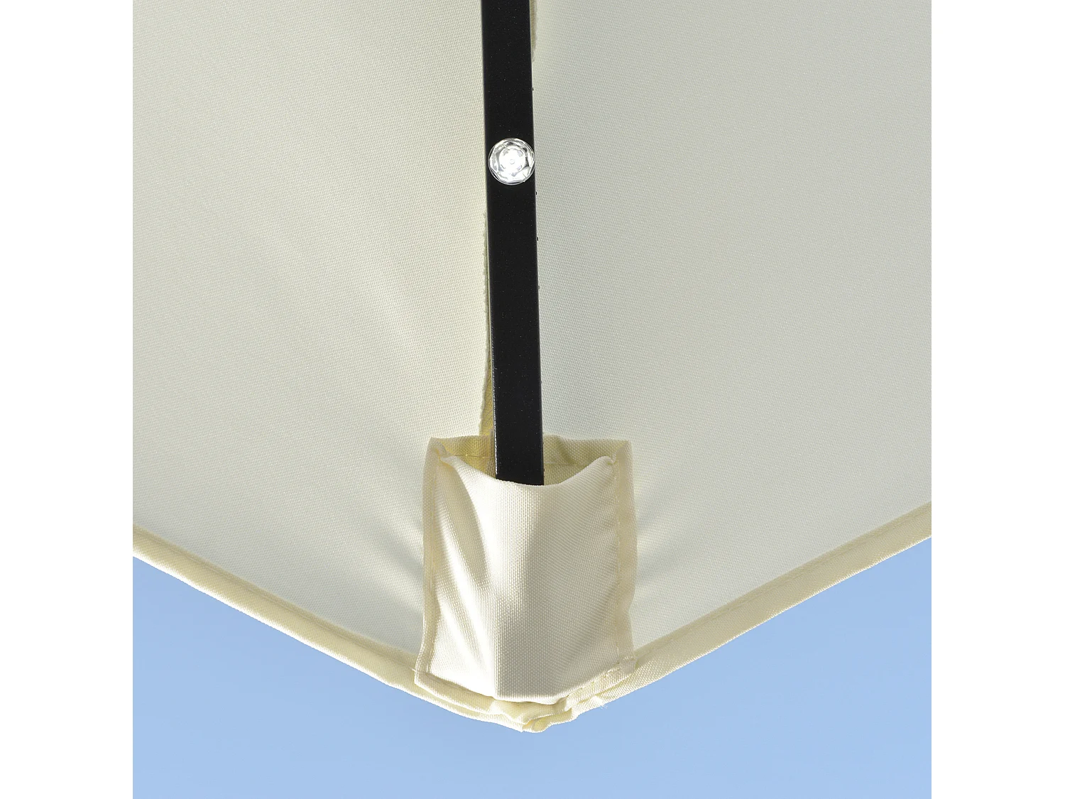 Ombrellone semicircolare con manovella e 20 luci led solari beige