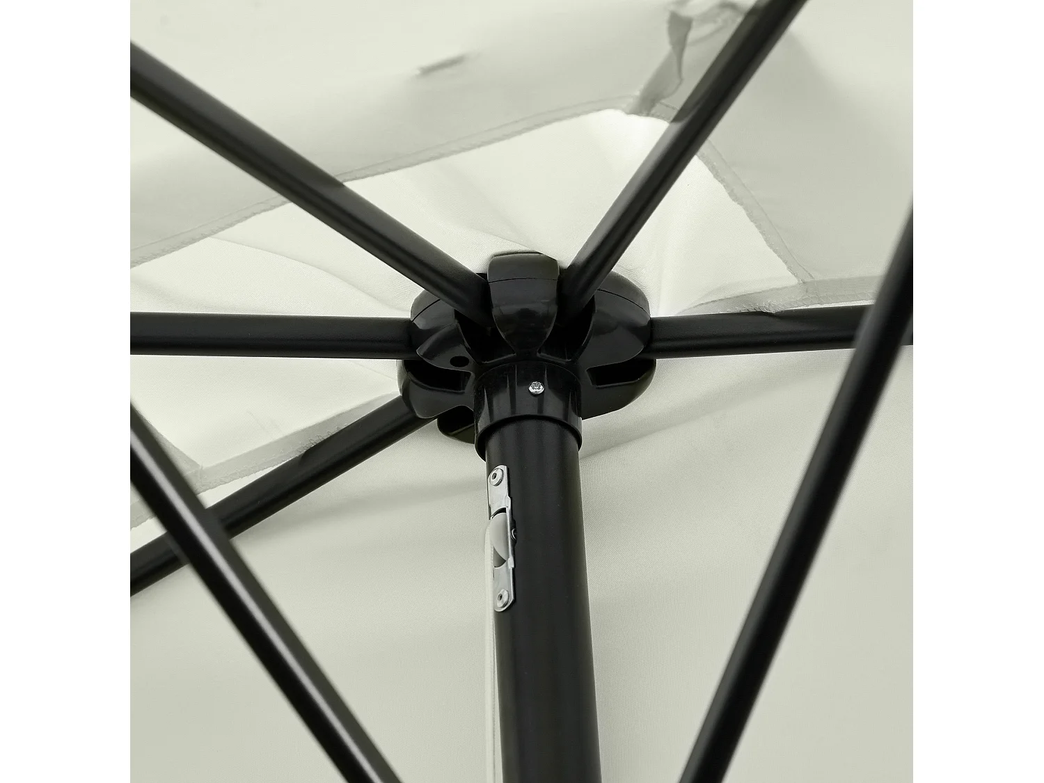 Ombrellone semicircolare da terrazza con apertura a manovella