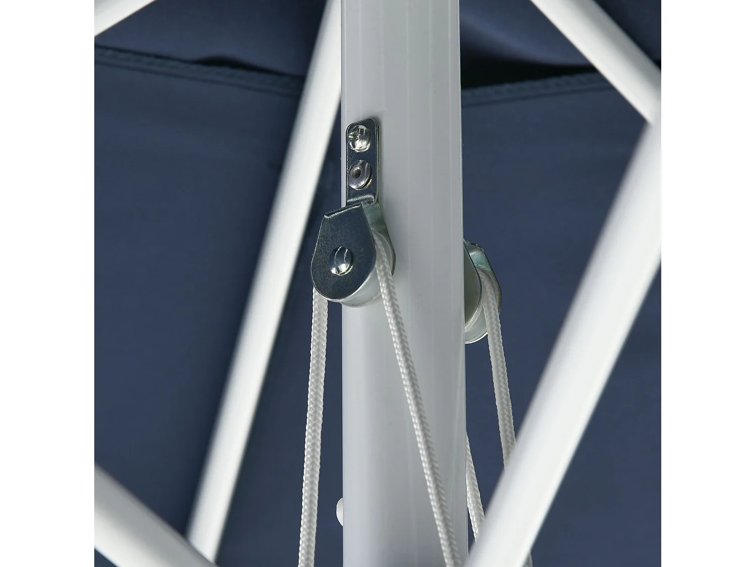 Ombrellone da giardino ad altezza regolabile in metallo e poliestere